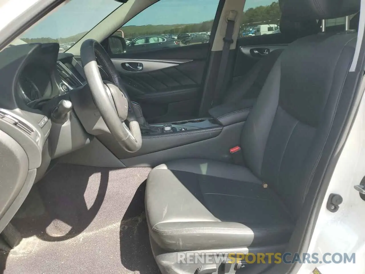 7 Photograph of a damaged car JN1EV7AR8LM252494 INFINITI Q50 2020