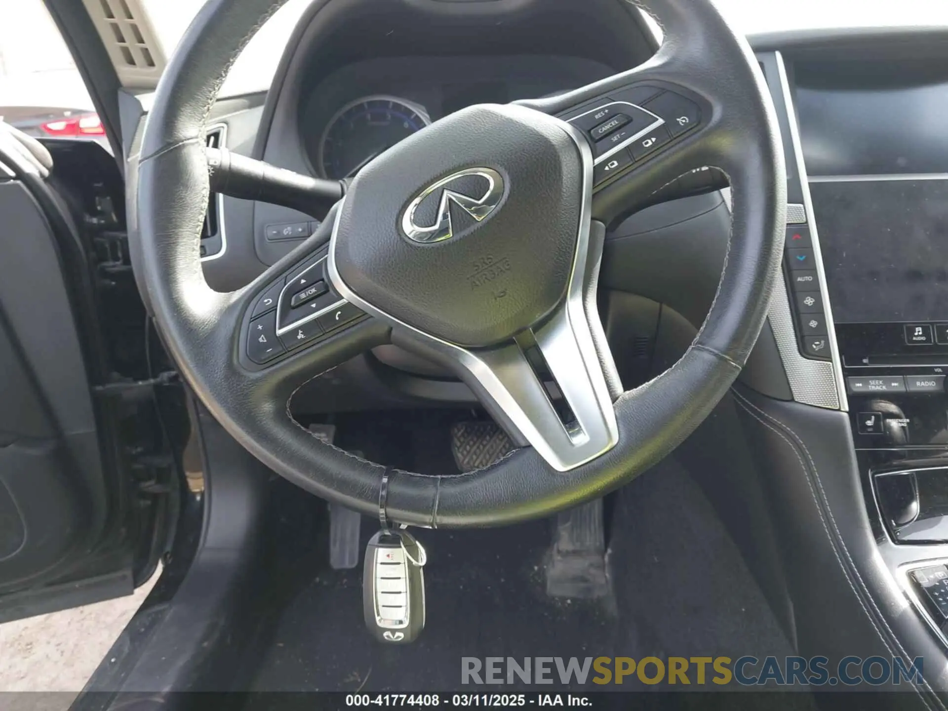 11 Photograph of a damaged car JN1EV7AR8LM254553 INFINITI Q50 2020