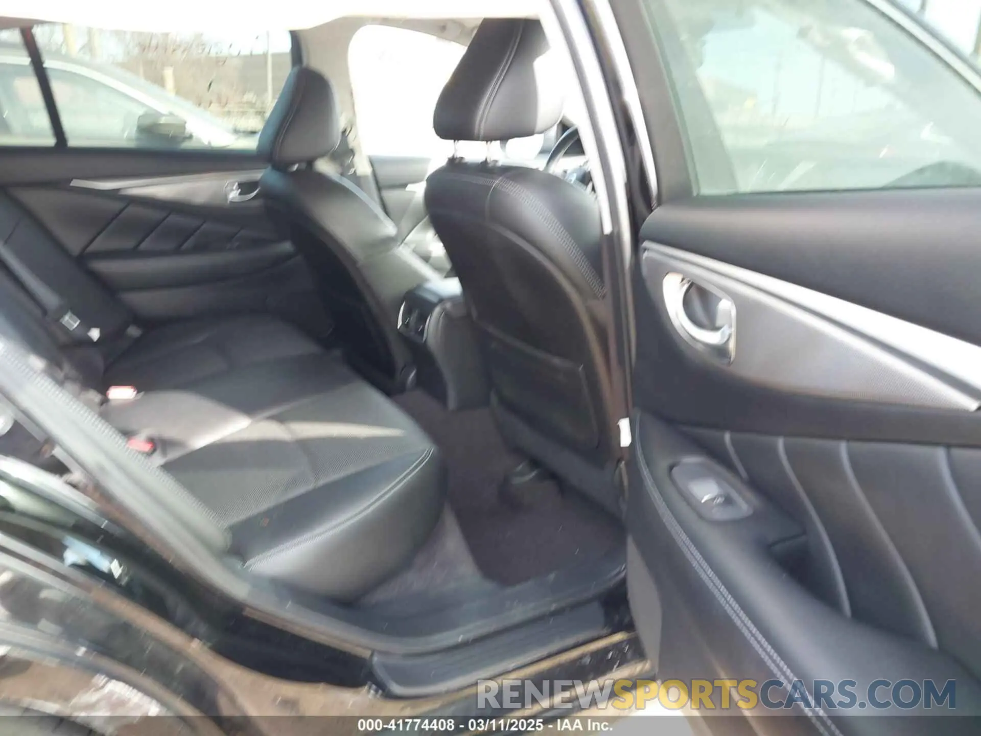 8 Photograph of a damaged car JN1EV7AR8LM254553 INFINITI Q50 2020