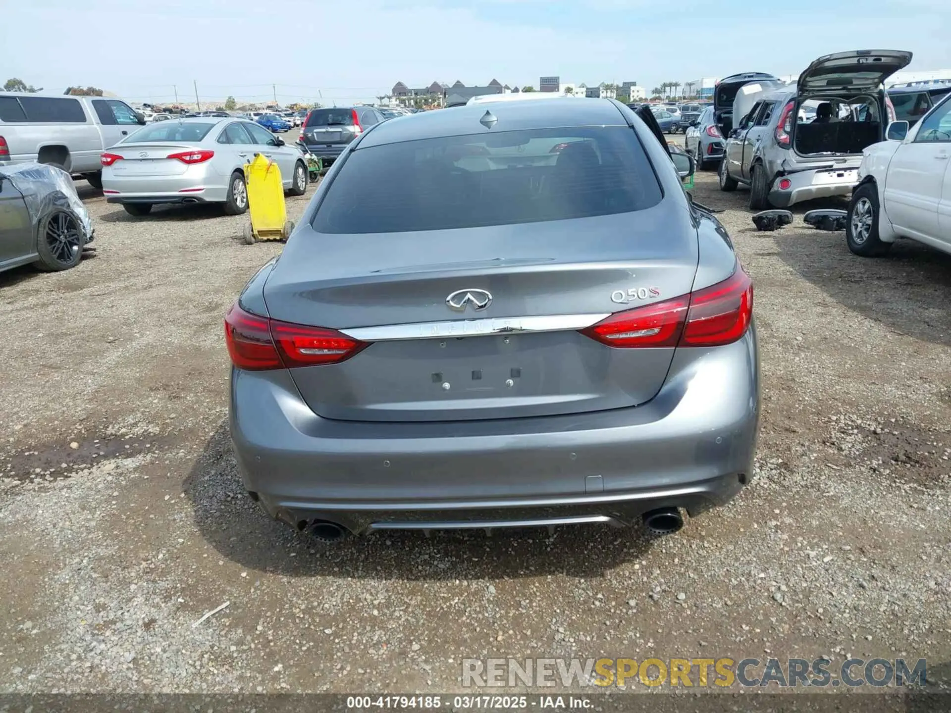 17 Photograph of a damaged car JN1FV7AP9LM630132 INFINITI Q50 2020