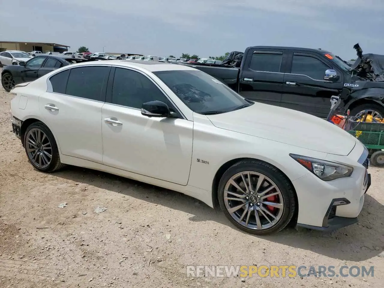 4 Photograph of a damaged car JN1FV7AR1LM660114 INFINITI Q50 2020