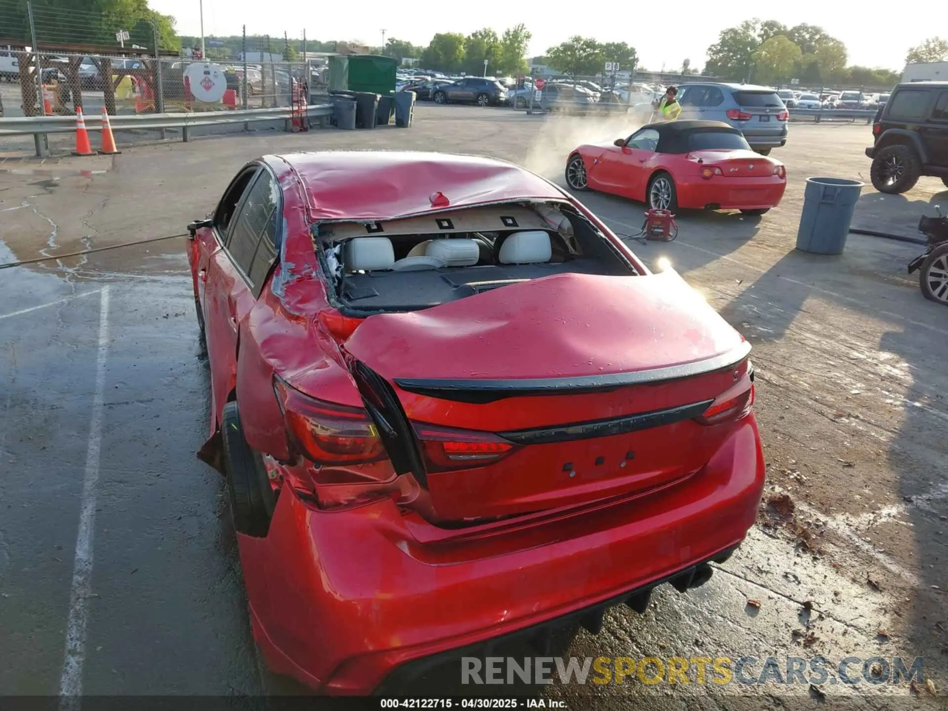 17 Photograph of a damaged car JN1FV7AR9LM660698 INFINITI Q50 2020