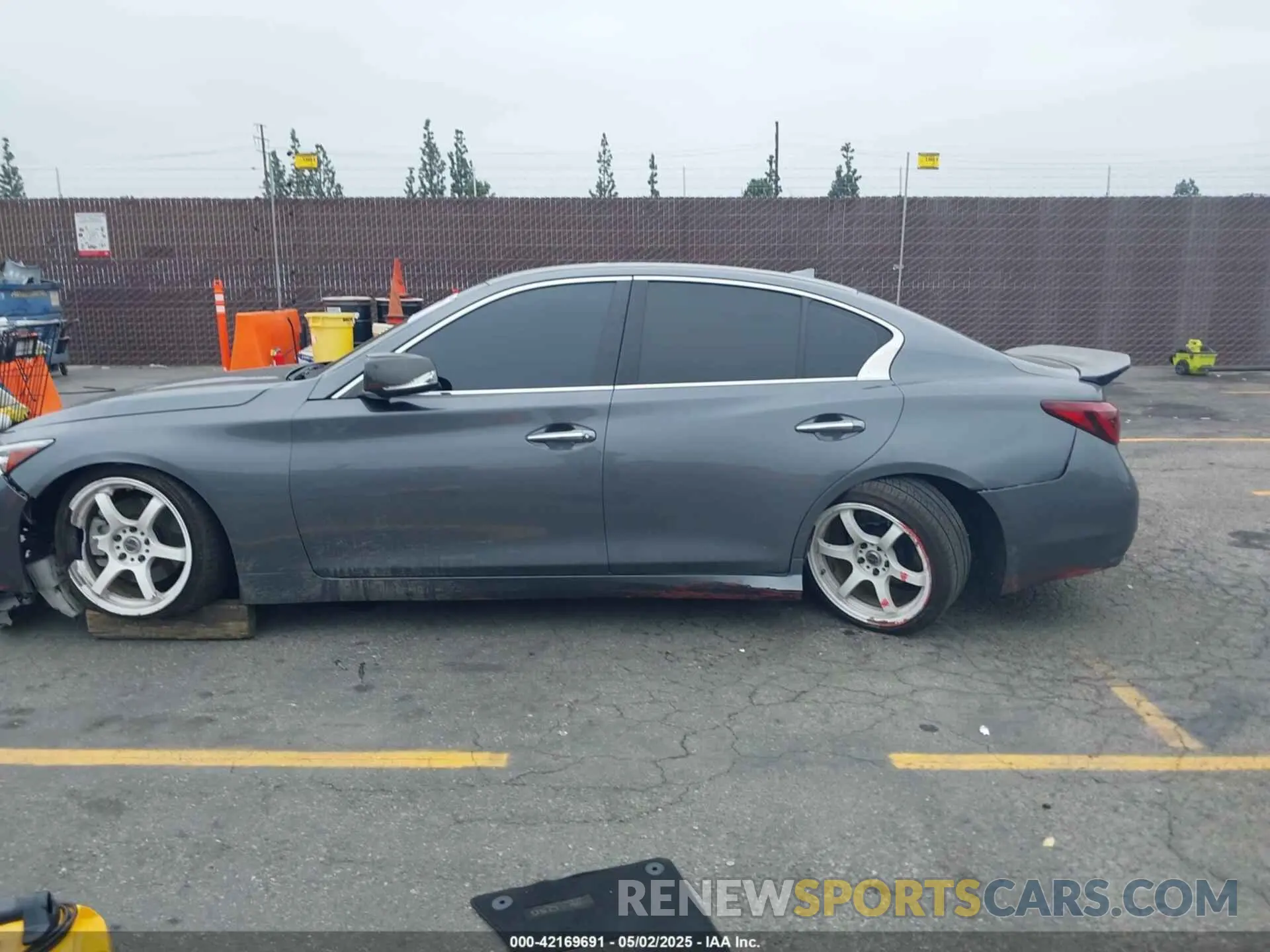 14 Photograph of a damaged car JN1EV7AP2MM703158 INFINITI Q50 2021