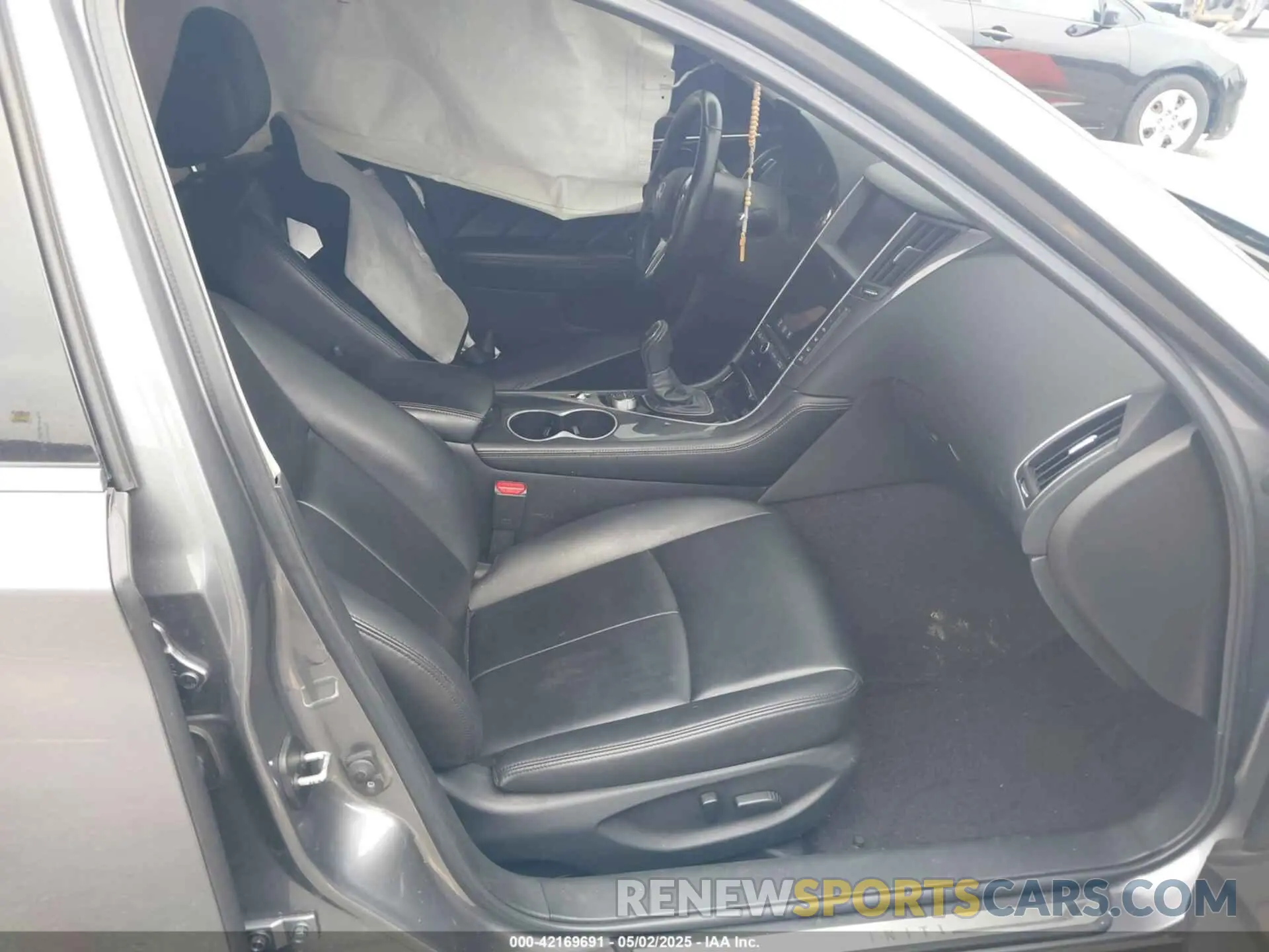 5 Photograph of a damaged car JN1EV7AP2MM703158 INFINITI Q50 2021