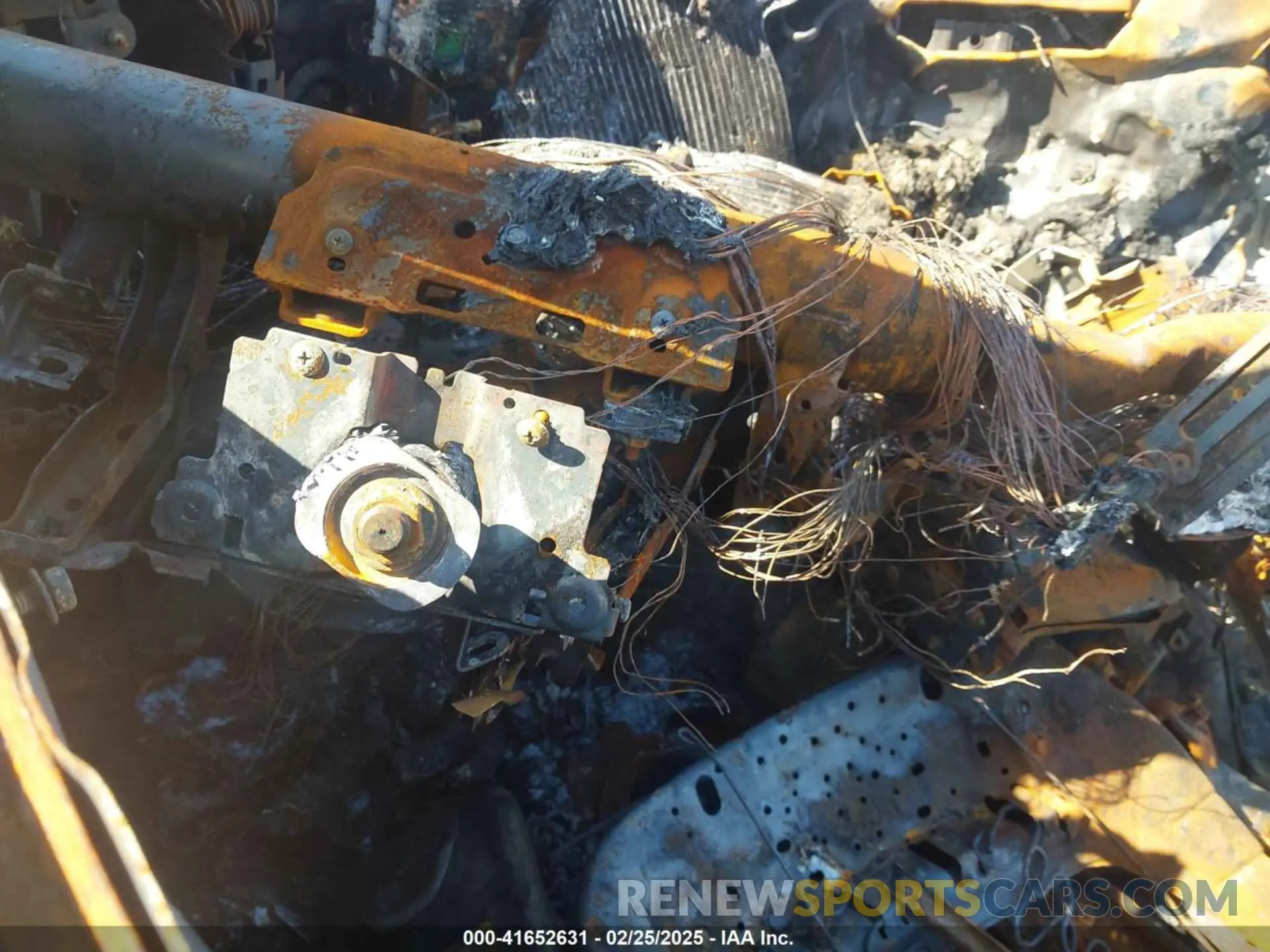 14 Photograph of a damaged car JN1EV7AP9MM705392 INFINITI Q50 2021