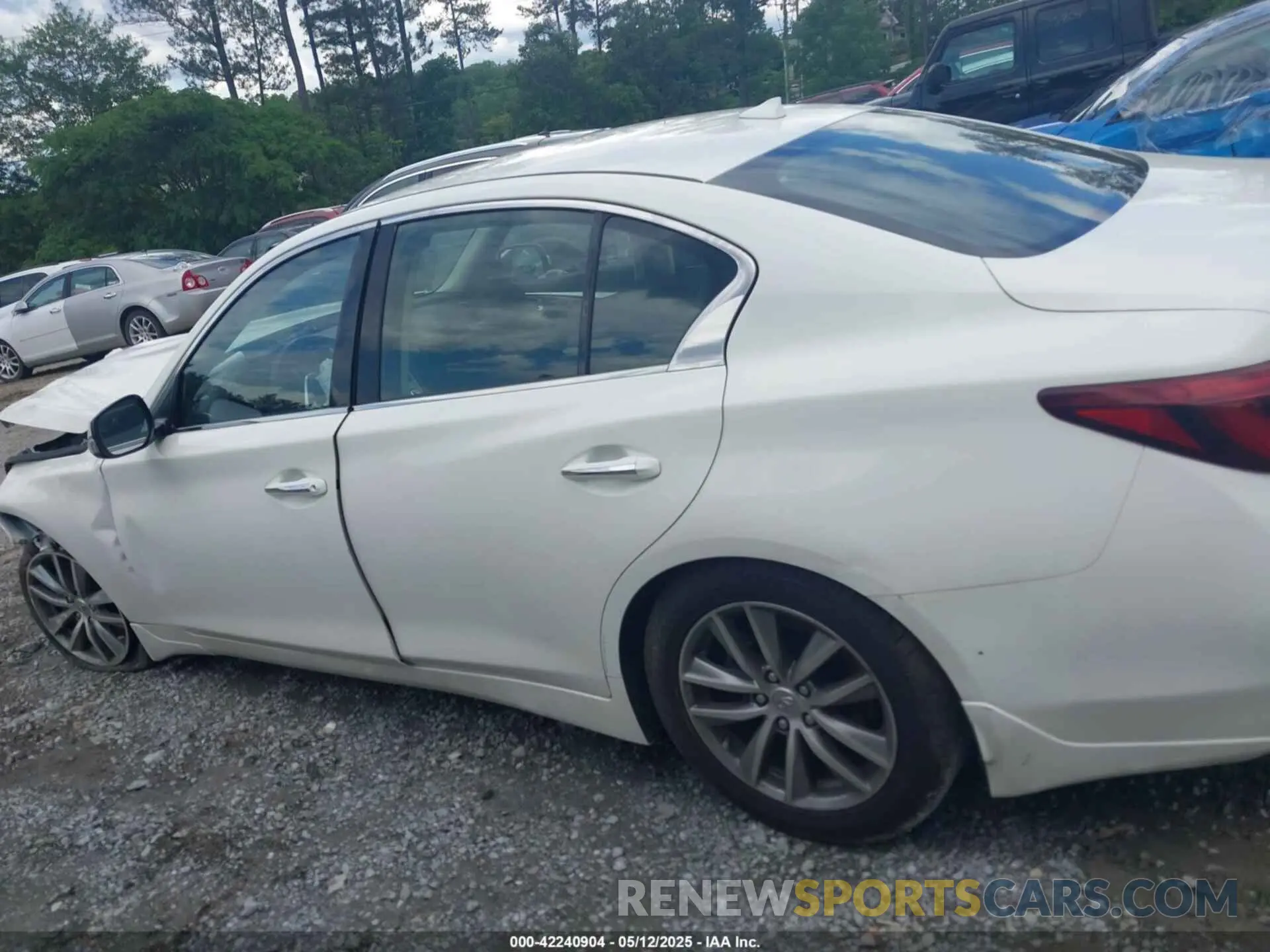 14 Photograph of a damaged car JN1EV7APXMM700248 INFINITI Q50 2021