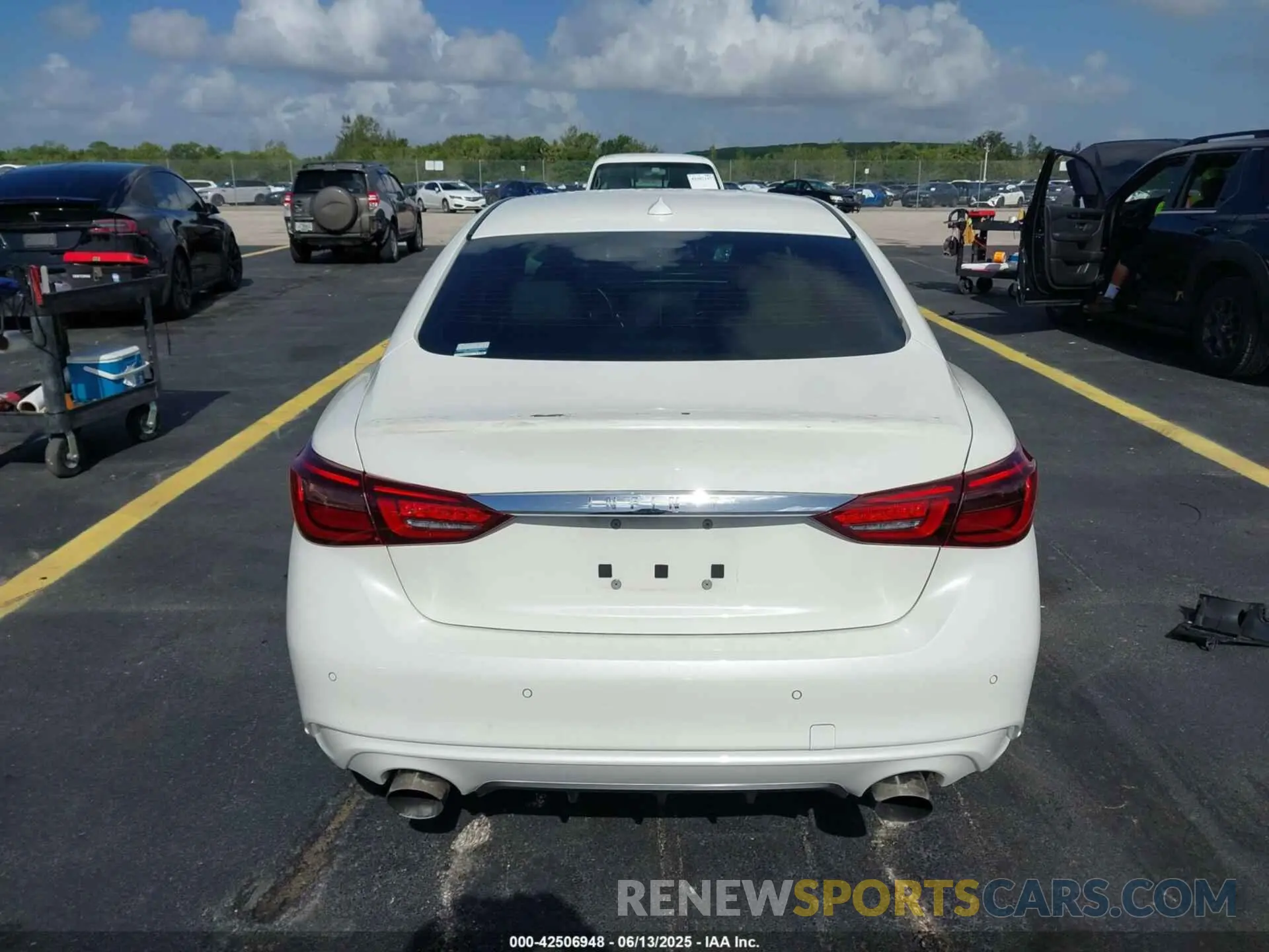 17 Photograph of a damaged car JN1EV7BP3MM703264 INFINITI Q50 2021