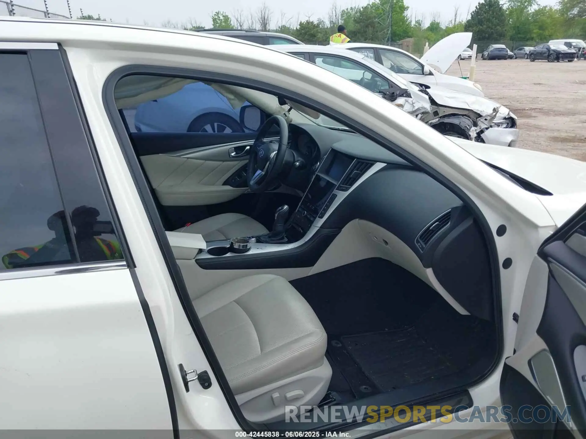 5 Photograph of a damaged car JN1EV7BP8MM704264 INFINITI Q50 2021