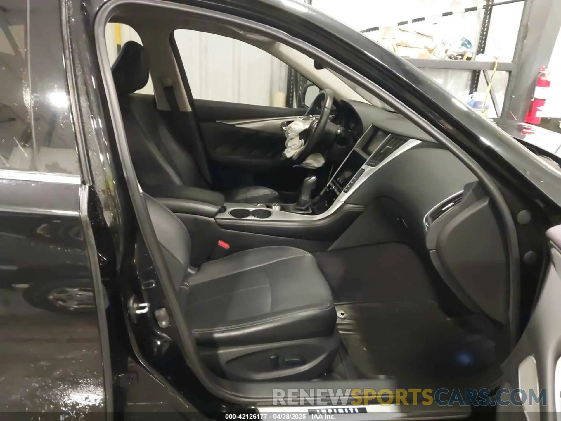 5 Photograph of a damaged car JN1EV7BR0MM755324 INFINITI Q50 2021