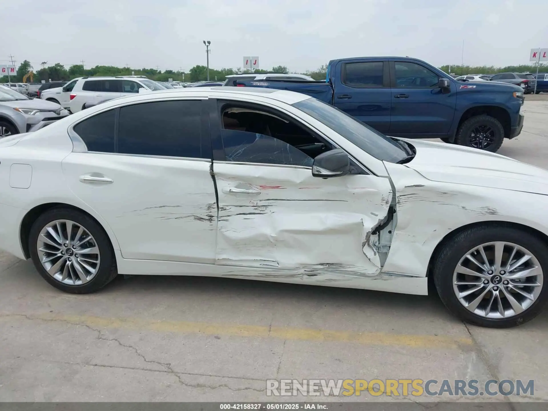 13 Photograph of a damaged car JN1EV7BRXMM752446 INFINITI Q50 2021