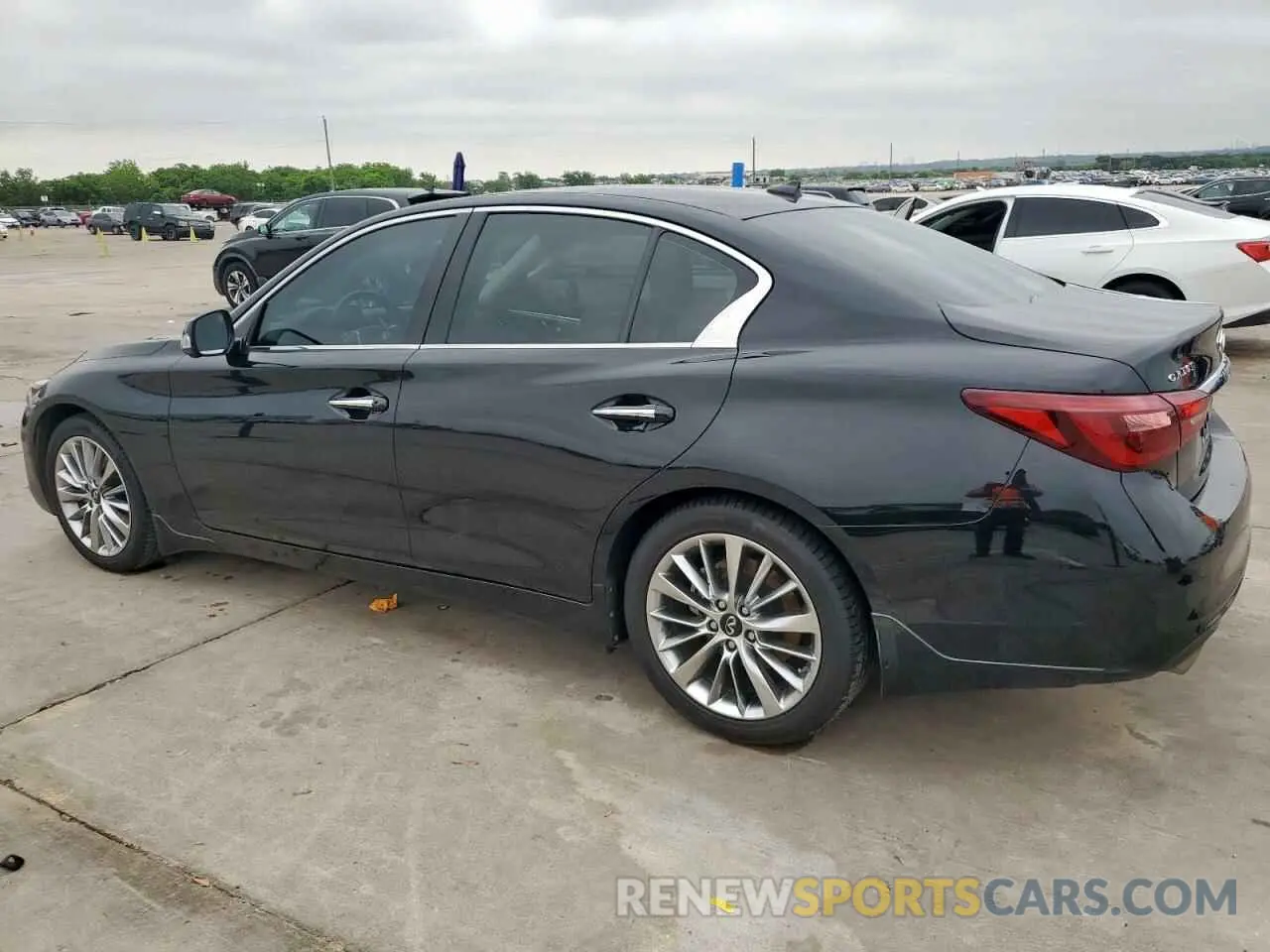 2 Photograph of a damaged car JN1EV7BP2NM310812 INFINITI Q50 2022