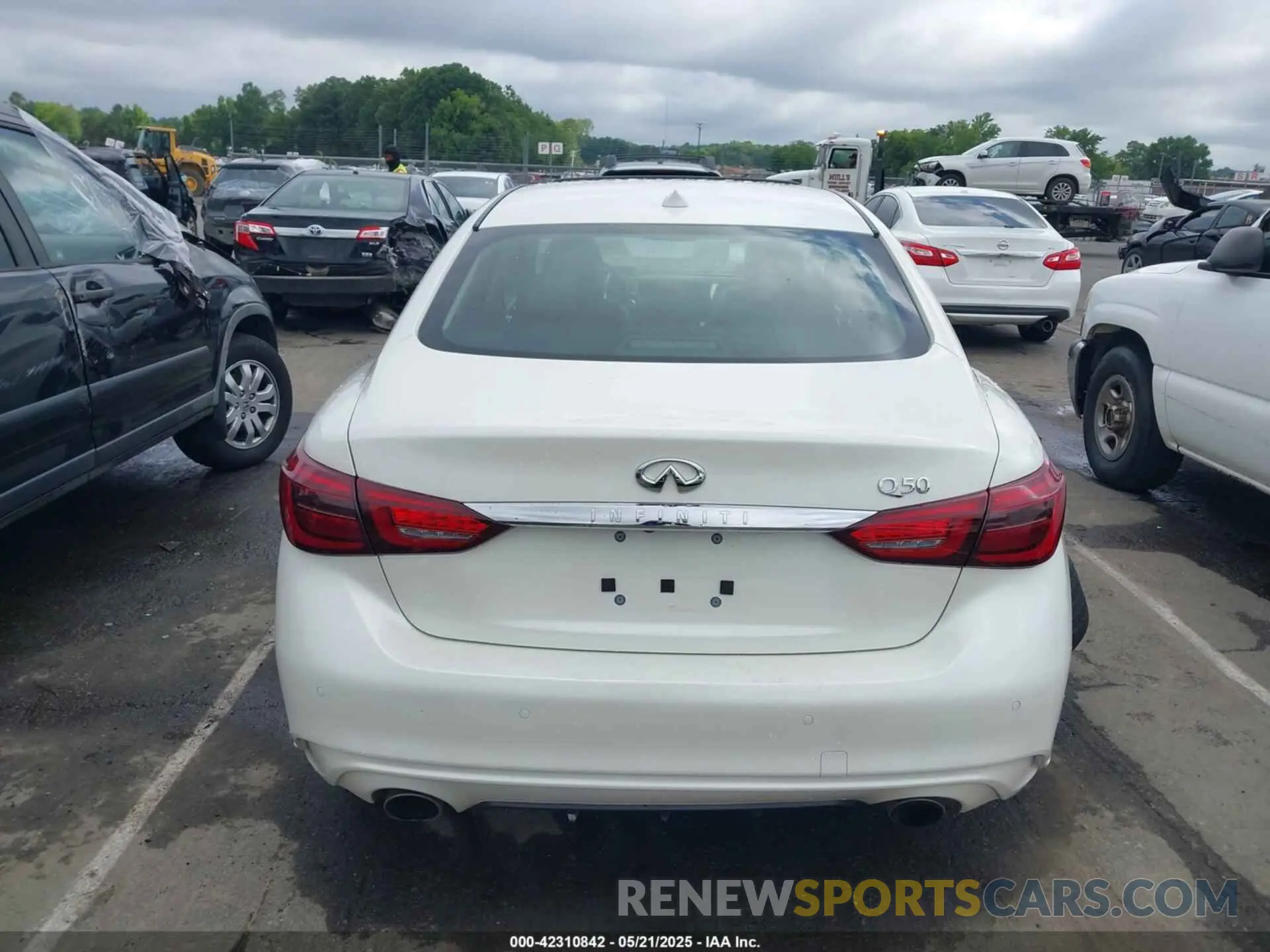 15 Photograph of a damaged car JN1EV7BP2NM311118 INFINITI Q50 2022