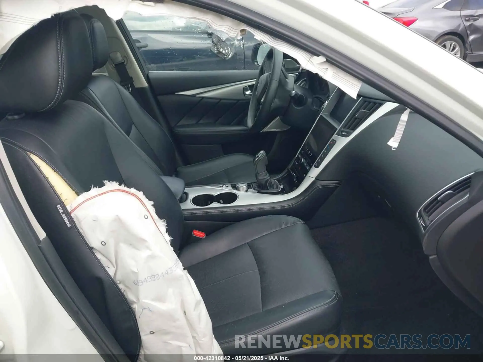 5 Photograph of a damaged car JN1EV7BP2NM311118 INFINITI Q50 2022