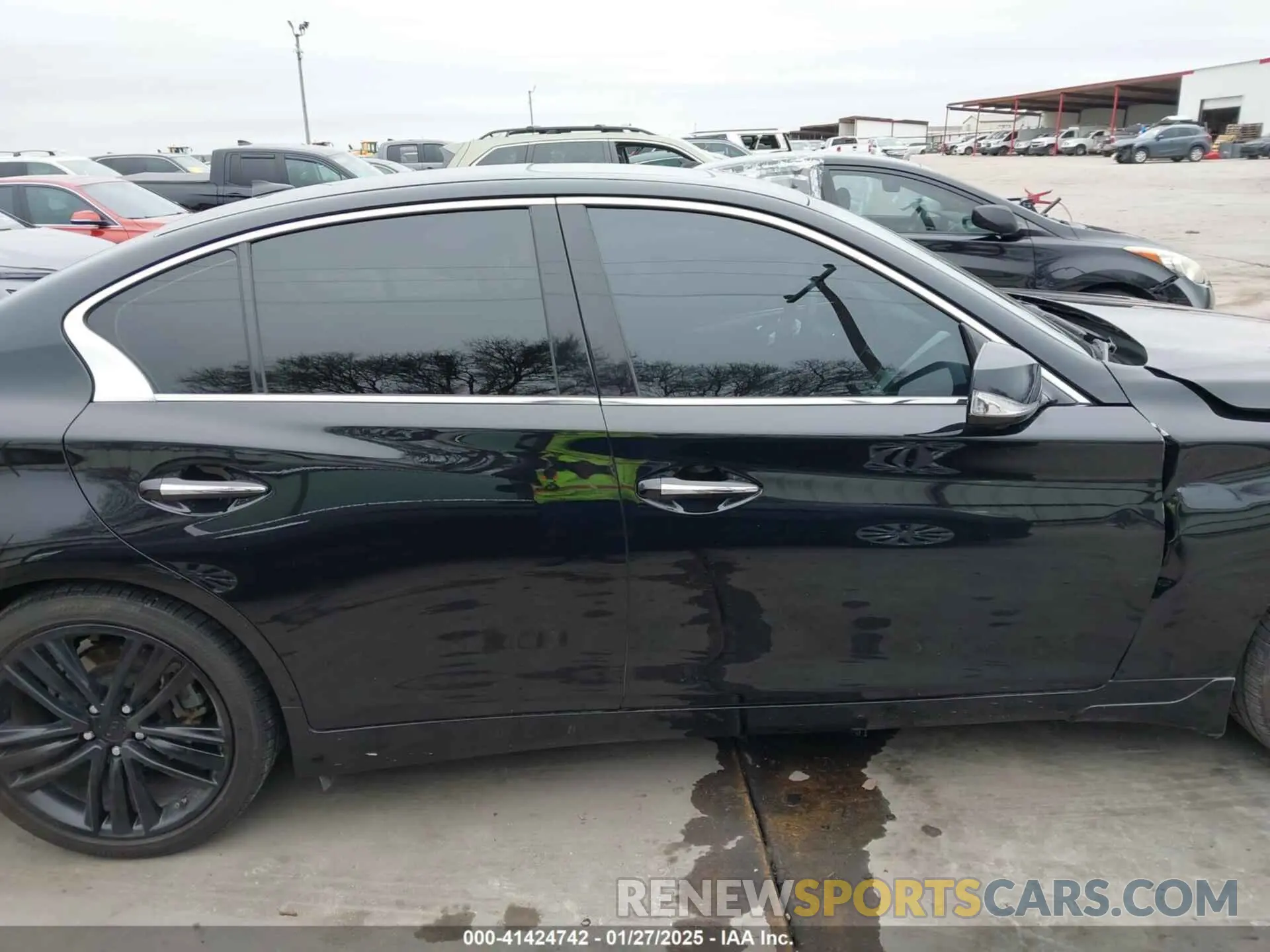 14 Photograph of a damaged car JN1EV7BPXNM311027 INFINITI Q50 2022