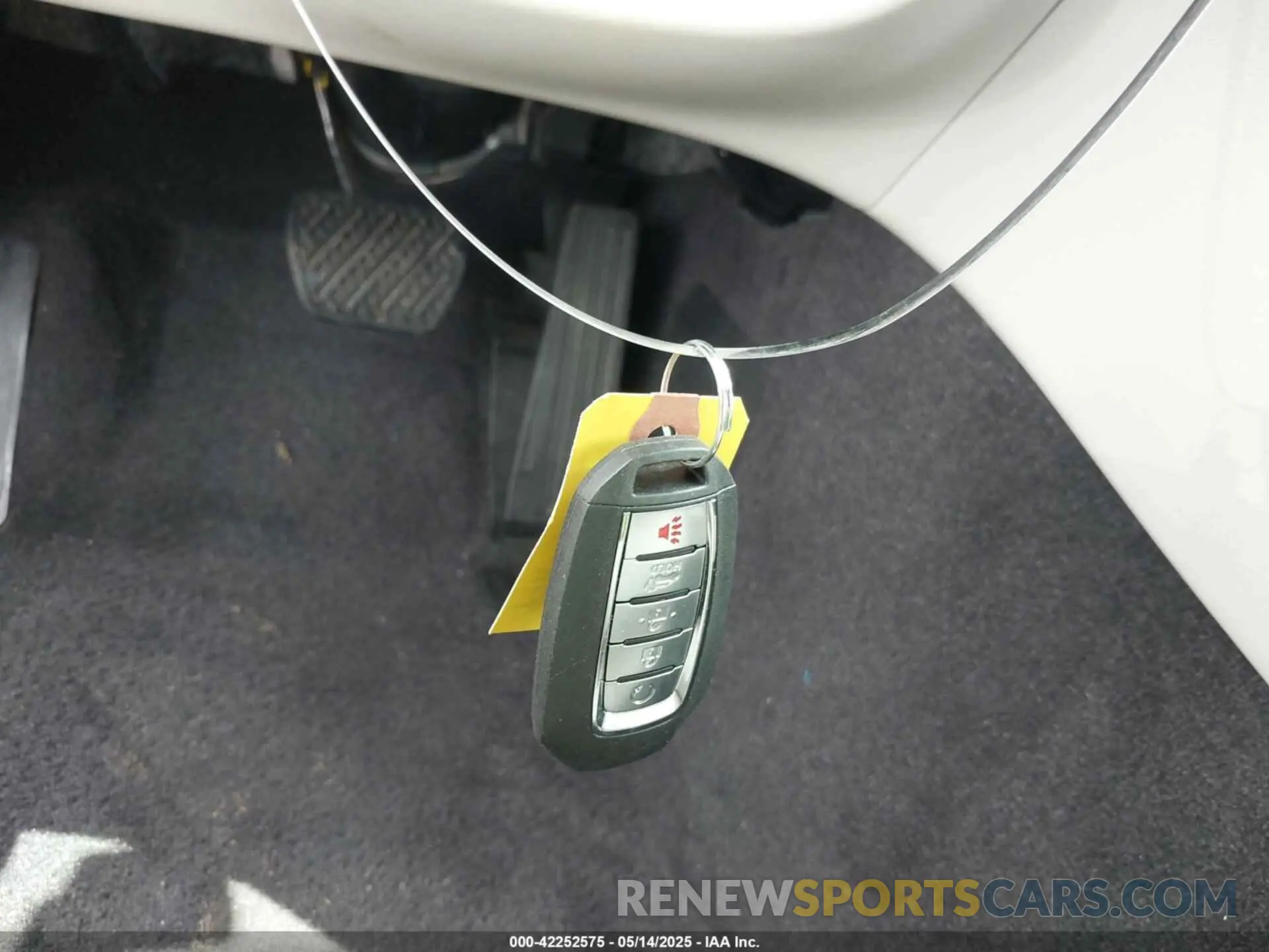 11 Photograph of a damaged car JN1EV7BR0NM340862 INFINITI Q50 2022