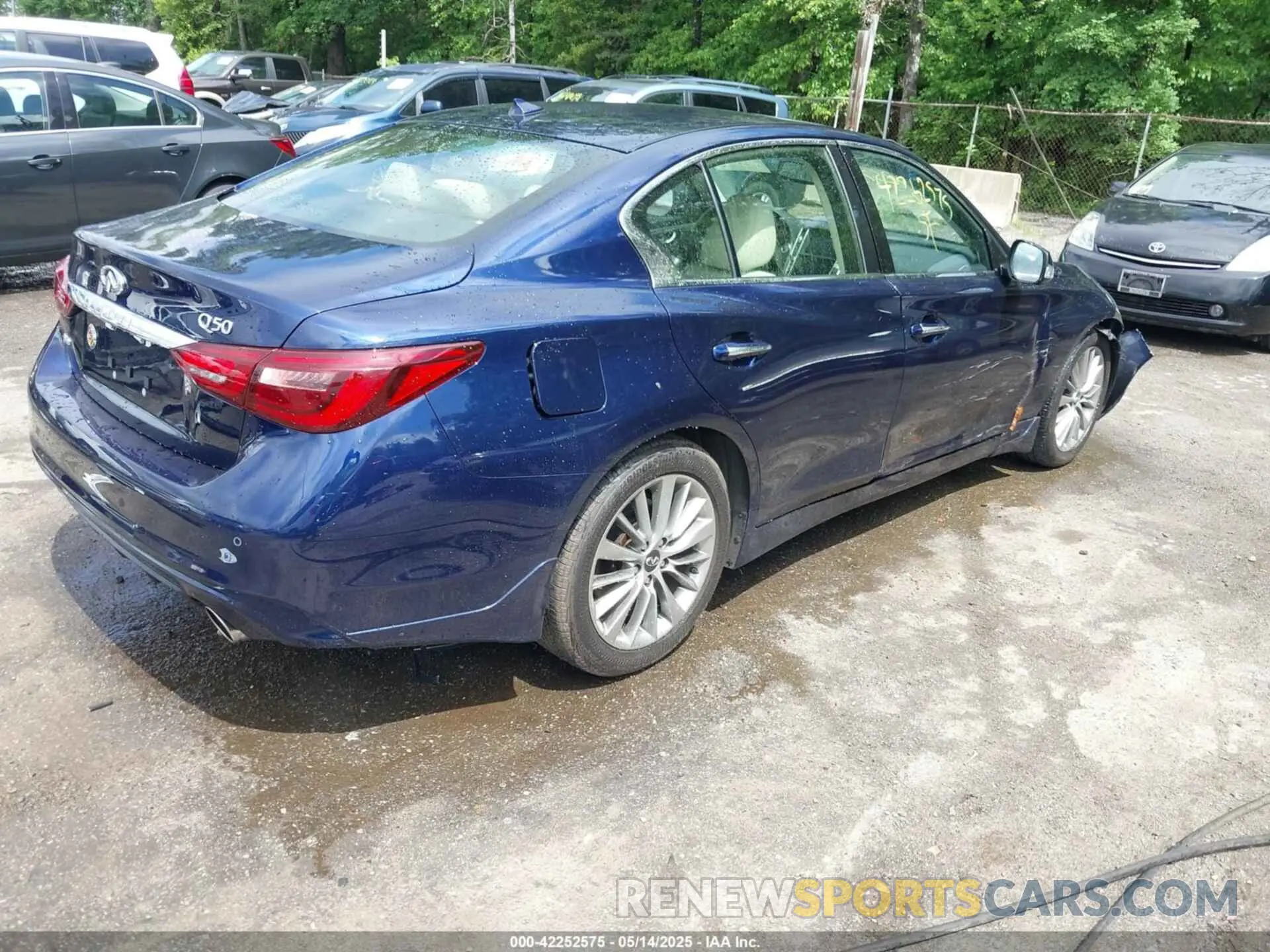 4 Photograph of a damaged car JN1EV7BR0NM340862 INFINITI Q50 2022