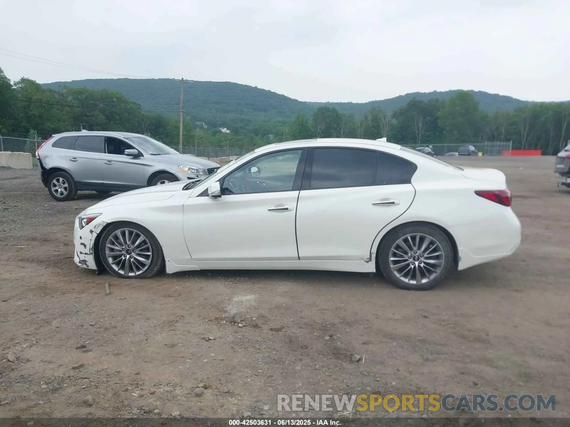 14 Photograph of a damaged car JN1EV7BR4NM342579 INFINITI Q50 2022