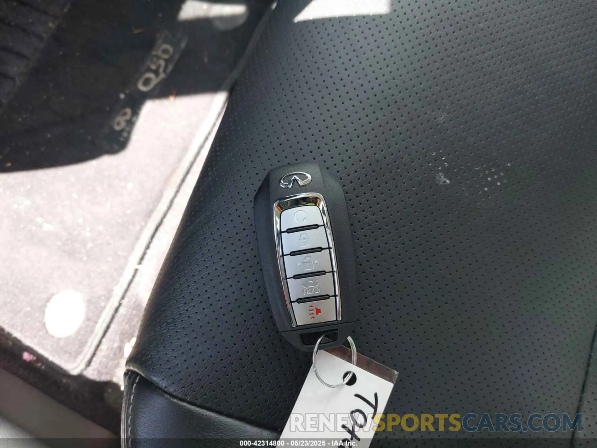 11 Photograph of a damaged car JN1EV7BR7NM340986 INFINITI Q50 2022