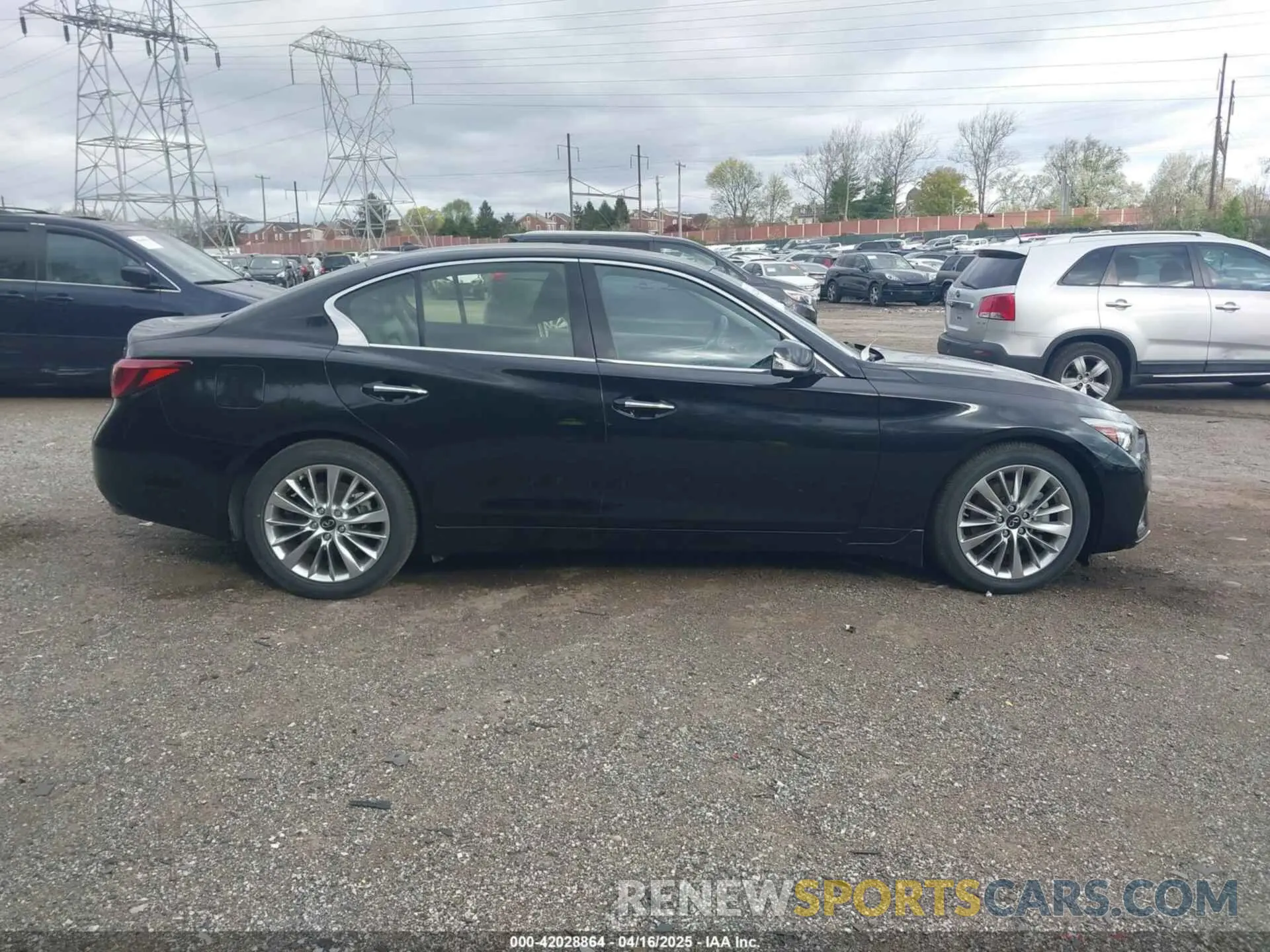 14 Photograph of a damaged car JN1EV7BRXNM342313 INFINITI Q50 2022