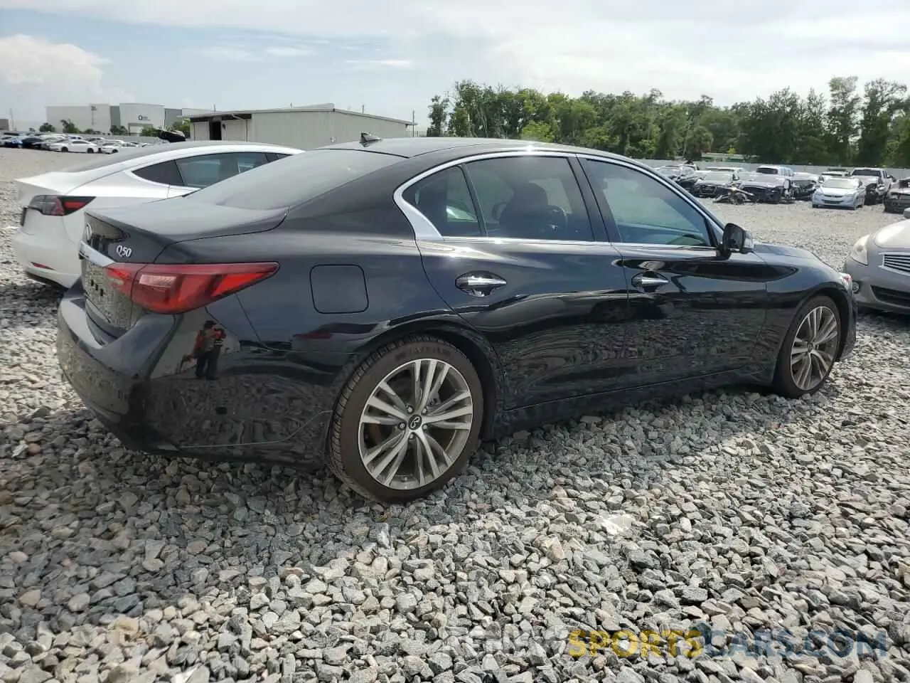 3 Photograph of a damaged car JN1EV7CP8NM311364 INFINITI Q50 2022
