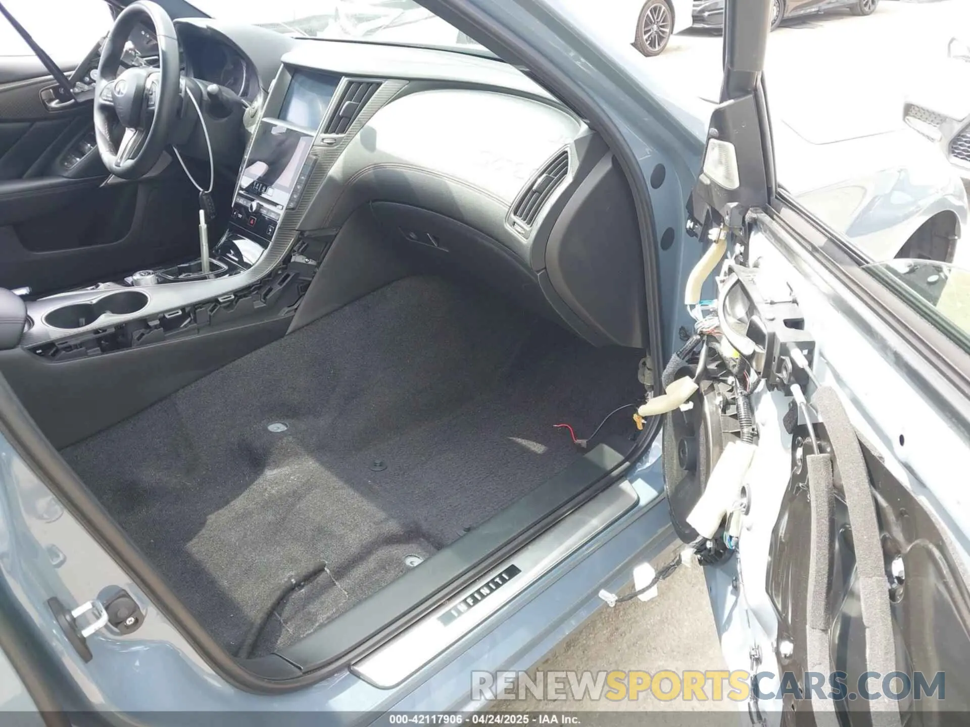 5 Photograph of a damaged car JN1FV7DP3NM370129 INFINITI Q50 2022