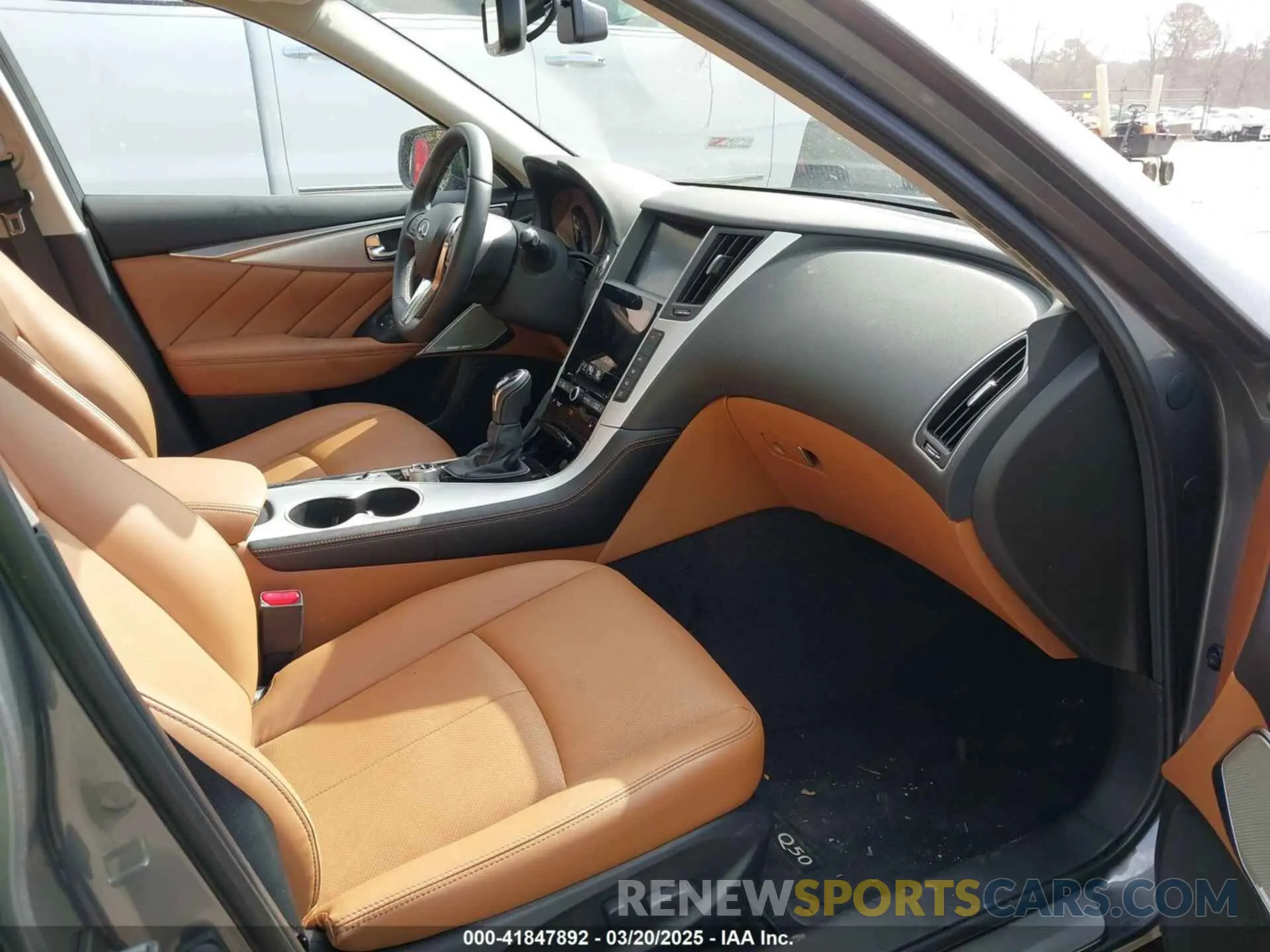 5 Photograph of a damaged car JN1EV7BP6RM601271 INFINITI Q50 2024
