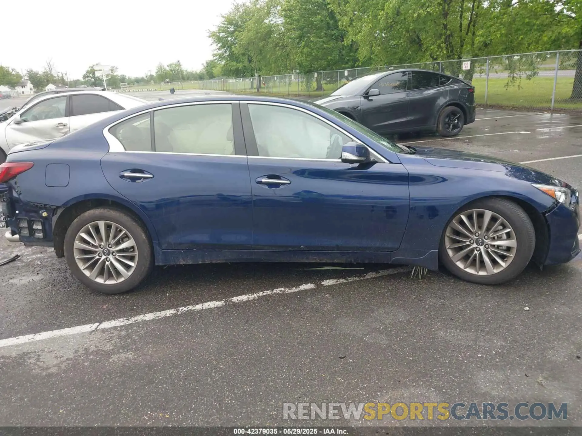 13 Photograph of a damaged car JN1EV7BR7RM631669 INFINITI Q50 2024