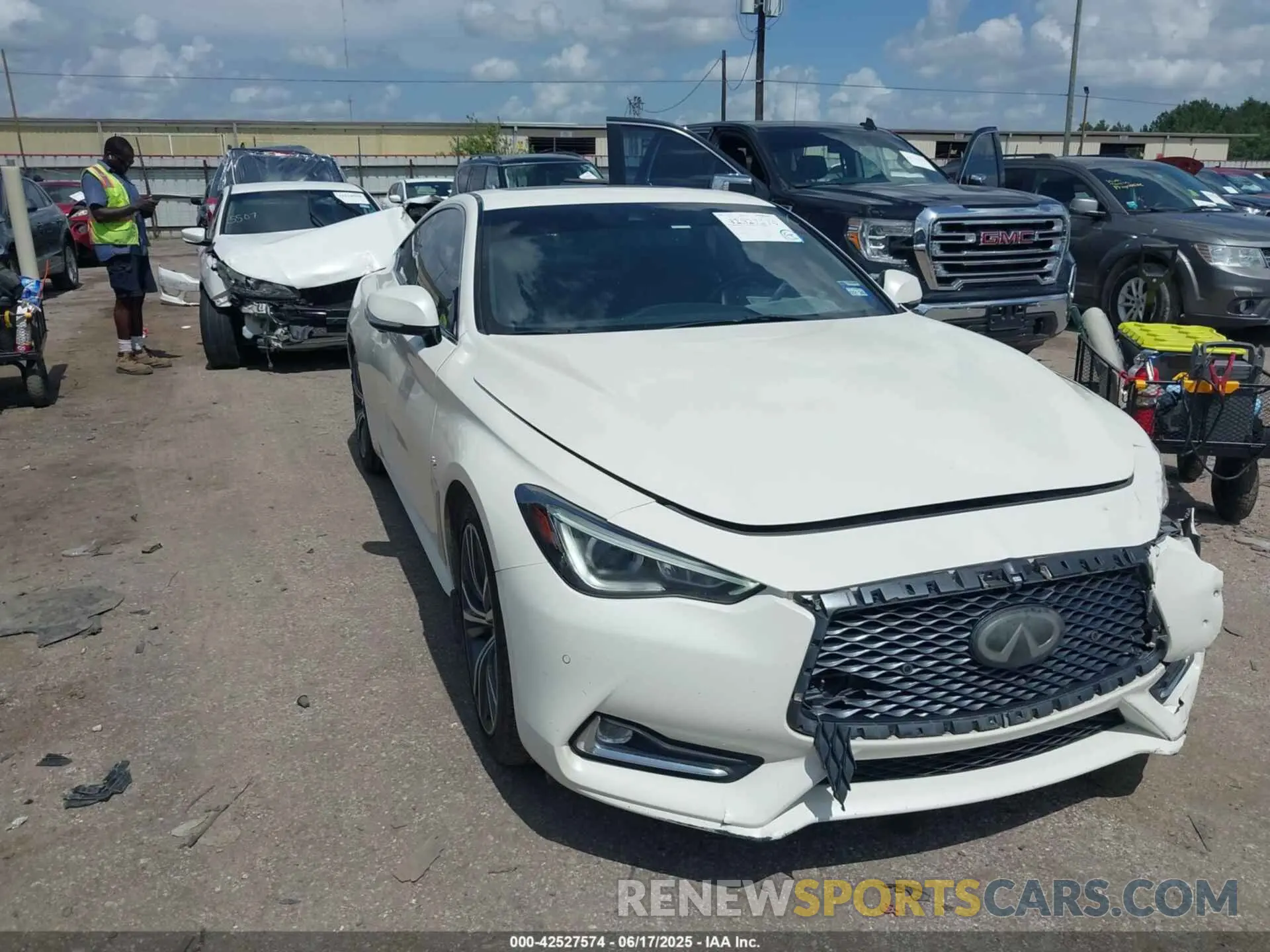 1 Photograph of a damaged car JN1EV7EK2KM230521 INFINITI Q60 2019