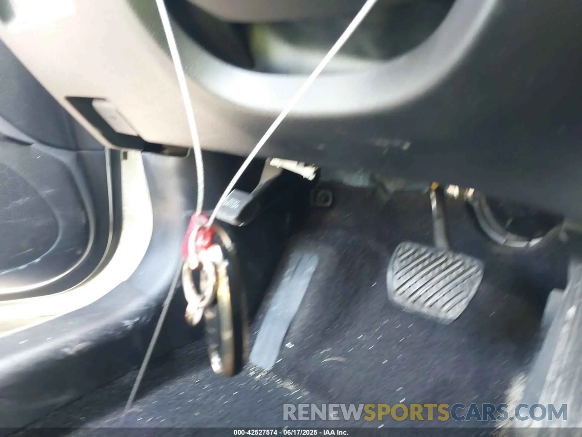 11 Photograph of a damaged car JN1EV7EK2KM230521 INFINITI Q60 2019