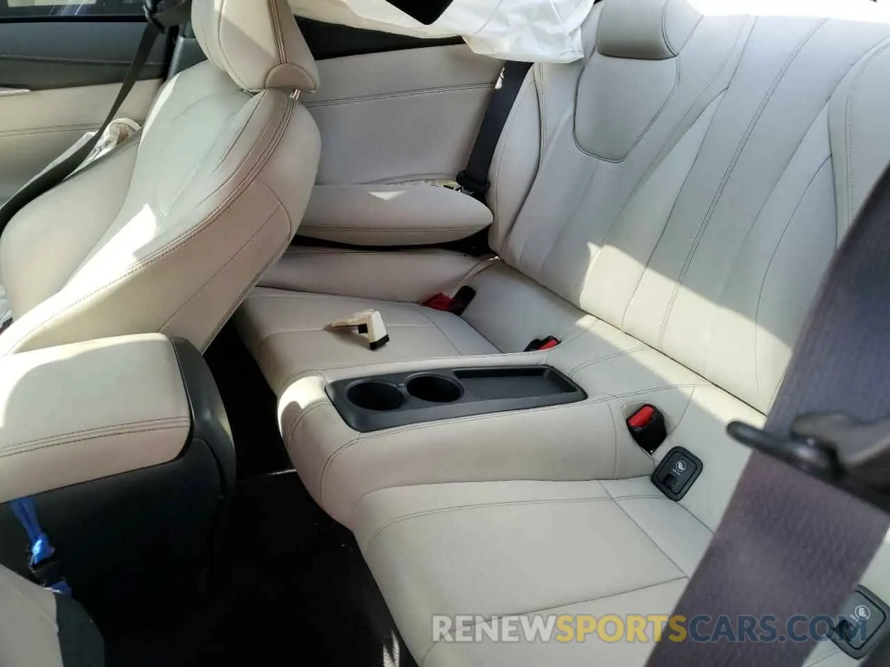 10 Photograph of a damaged car JN1EV7EK3KM231094 INFINITI Q60 2019