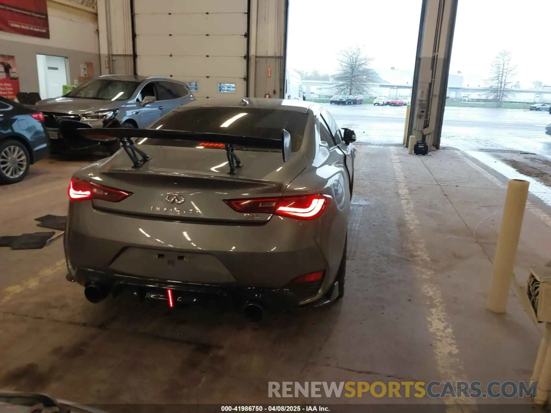 17 Photograph of a damaged car JN1EV7EK4KM230343 INFINITI Q60 2019