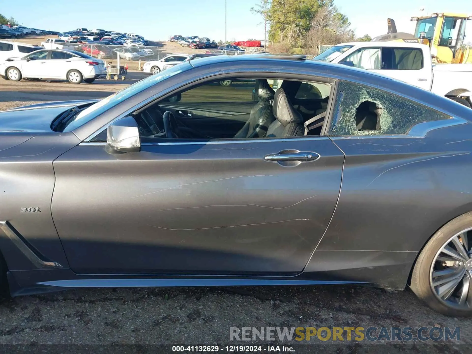 13 Photograph of a damaged car JN1EV7EK7KM230871 INFINITI Q60 2019