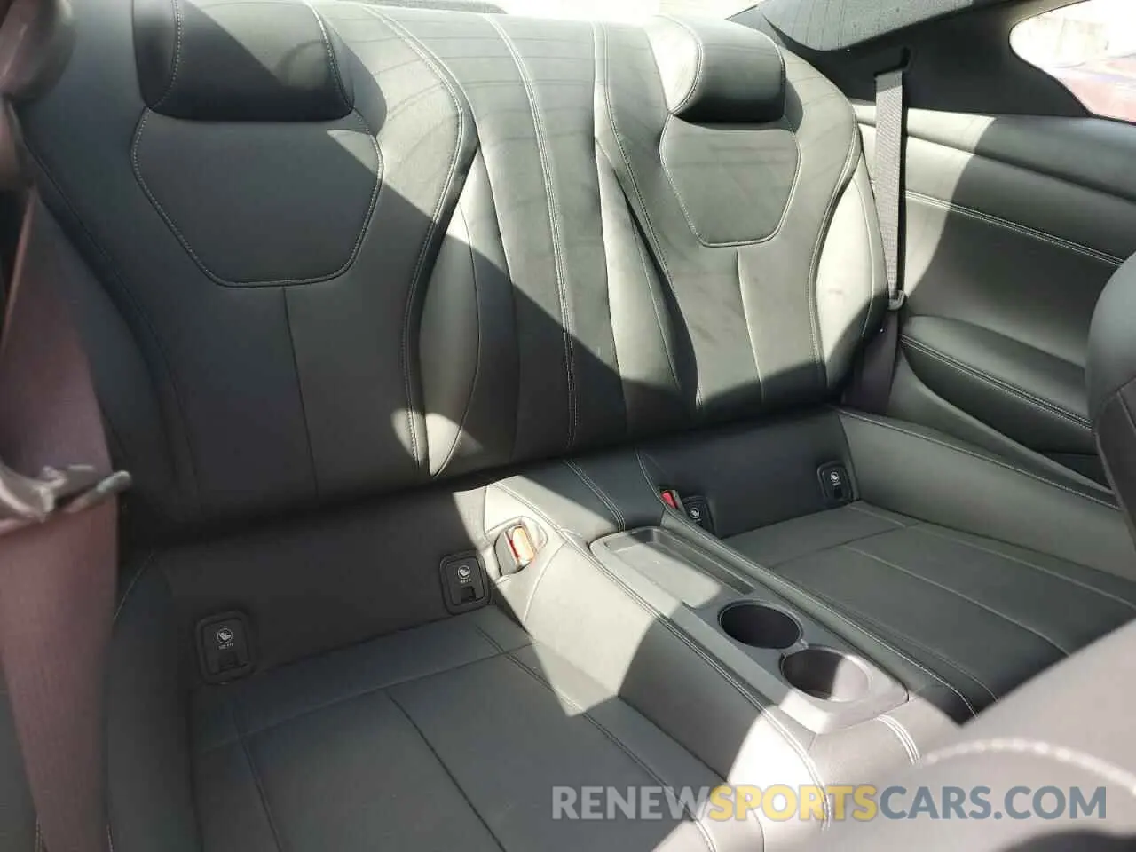 10 Photograph of a damaged car JN1EV7EKXKM231478 INFINITI Q60 2019