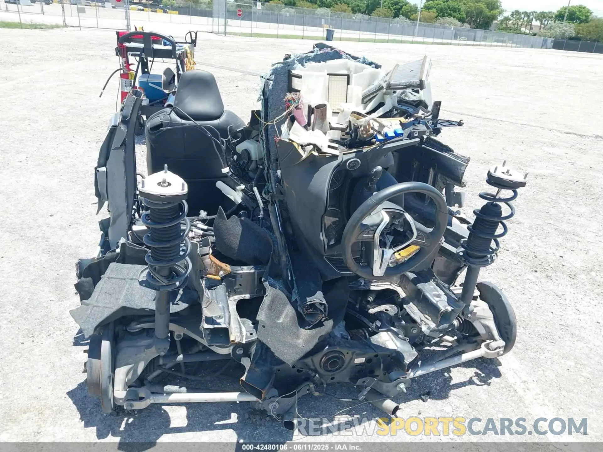 17 Photograph of a damaged car JN1EV7EKXKM231884 INFINITI Q60 2019