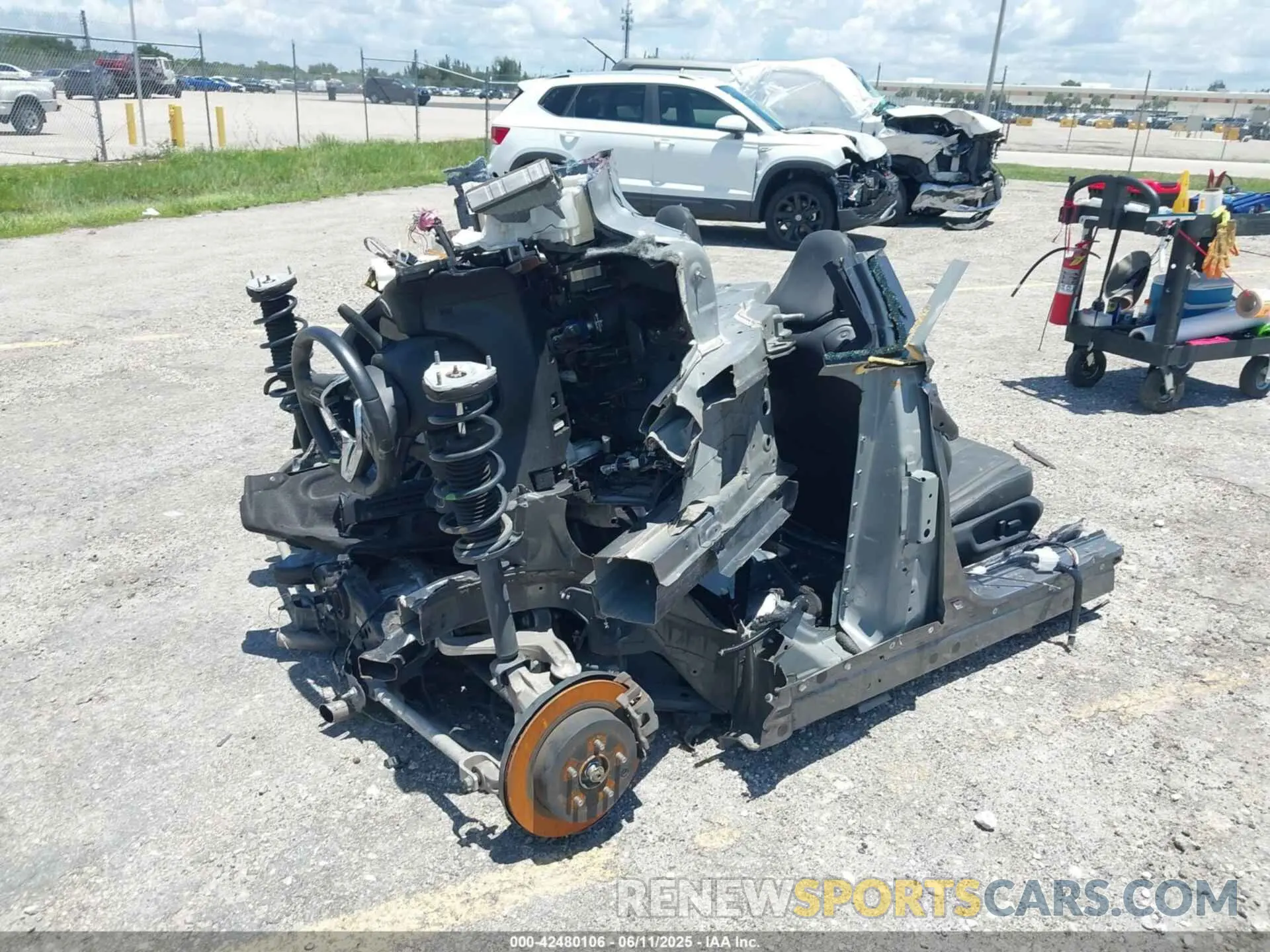 18 Photograph of a damaged car JN1EV7EKXKM231884 INFINITI Q60 2019