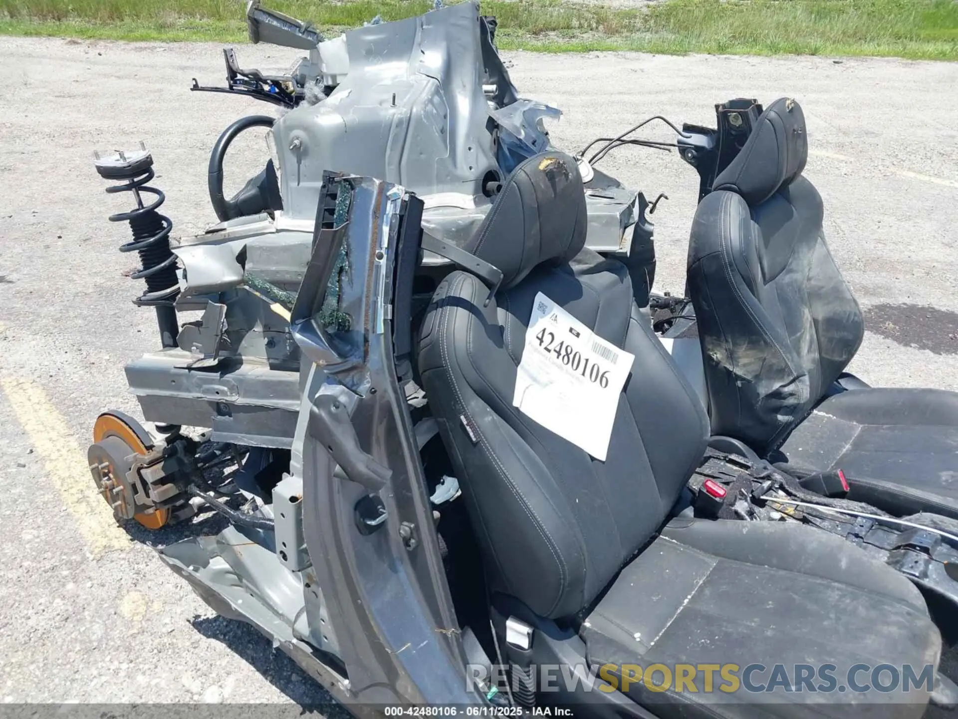 8 Photograph of a damaged car JN1EV7EKXKM231884 INFINITI Q60 2019