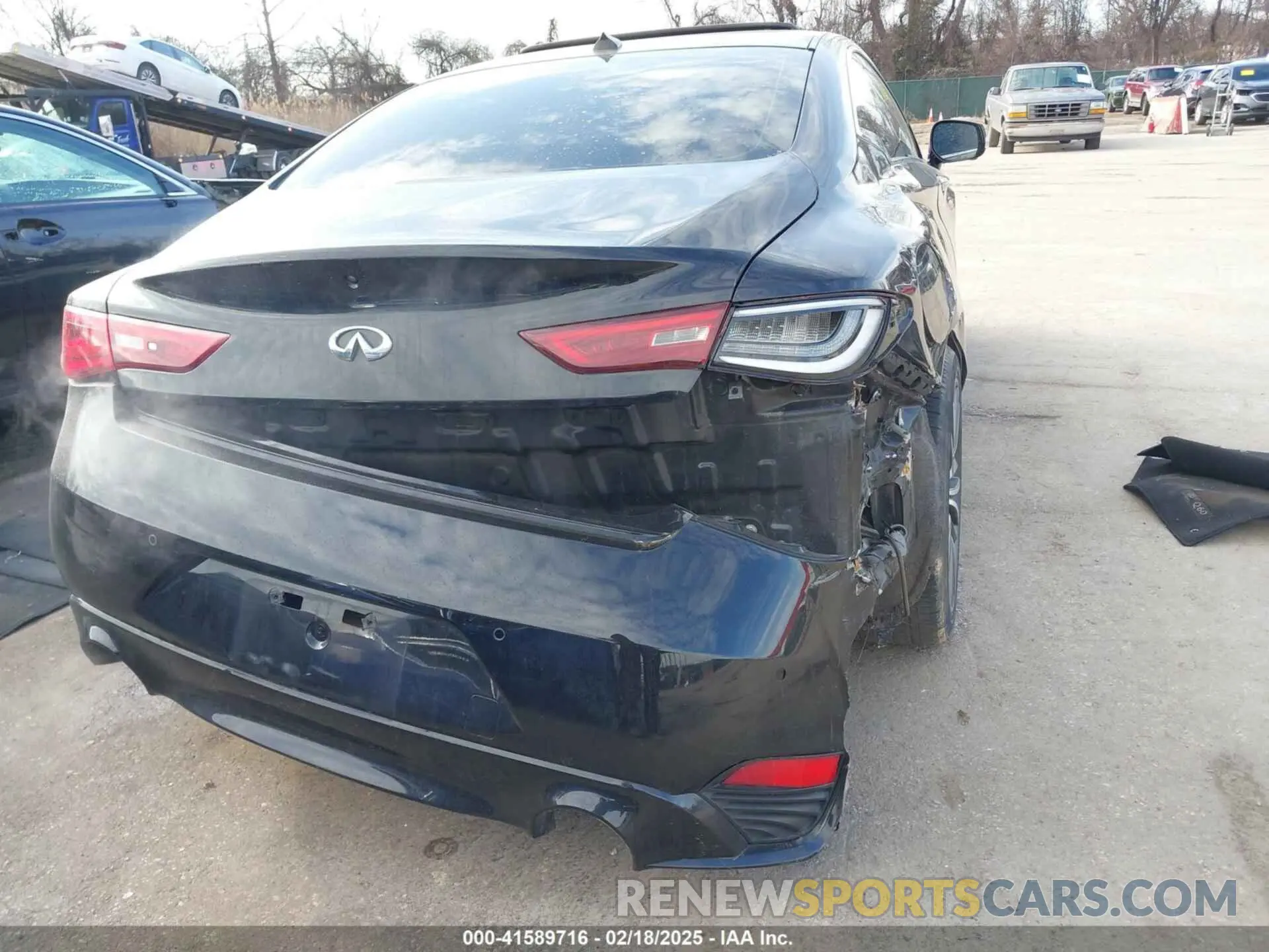 18 Photograph of a damaged car JN1EV7EL0KM291021 INFINITI Q60 2019