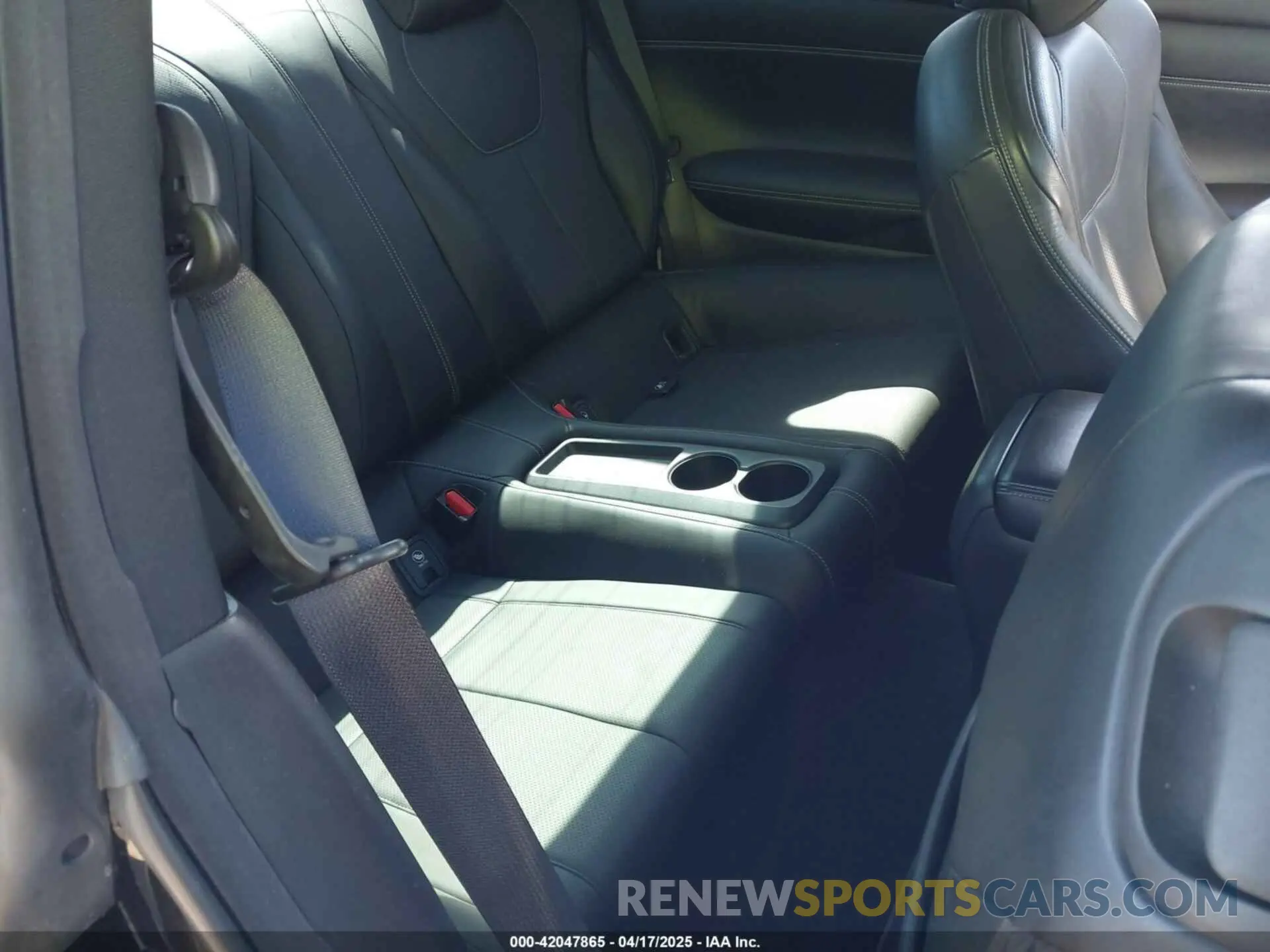 8 Photograph of a damaged car JN1EV7EL4KM290776 INFINITI Q60 2019