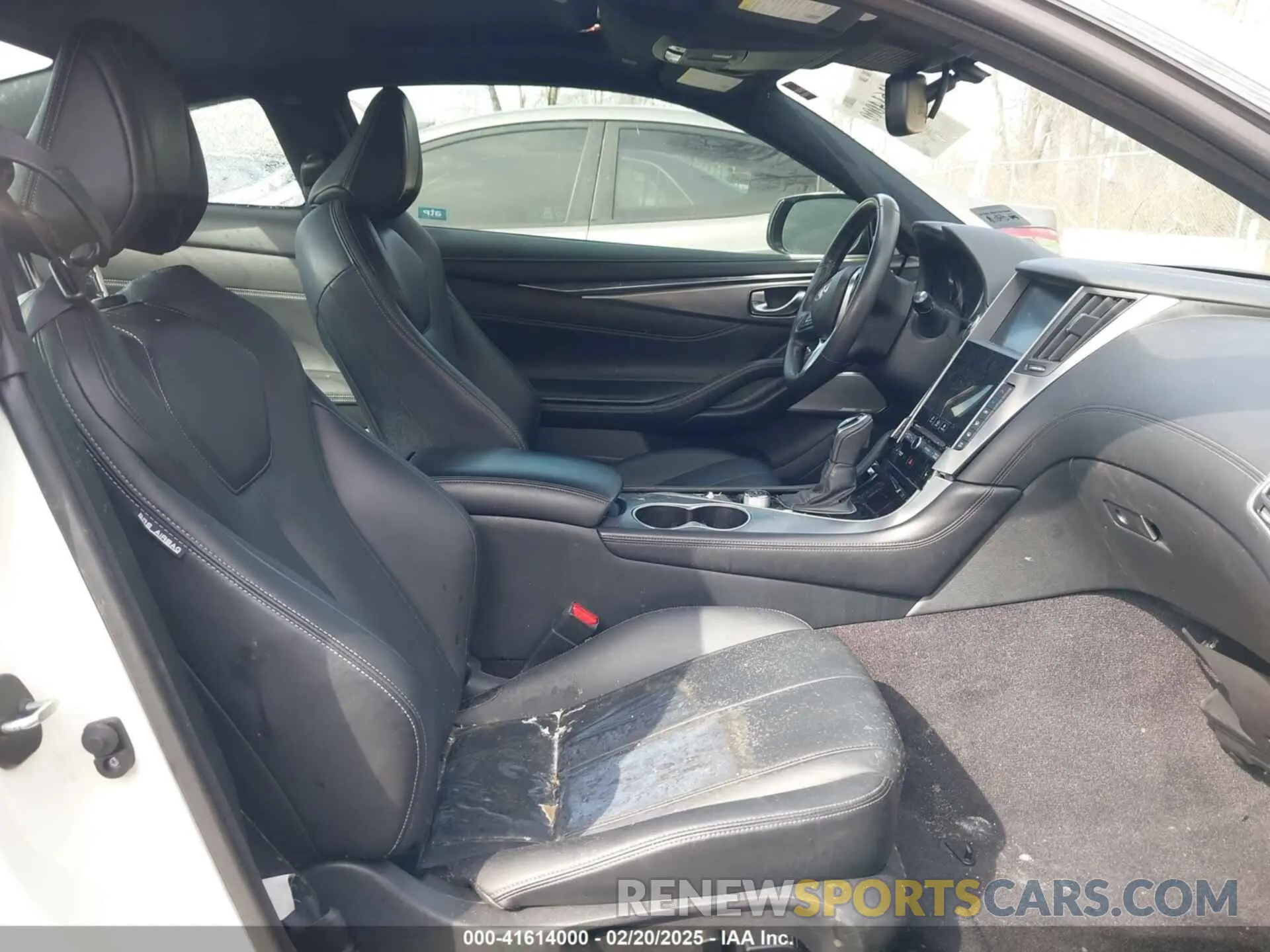 5 Photograph of a damaged car JN1EV7ELXKM290815 INFINITI Q60 2019