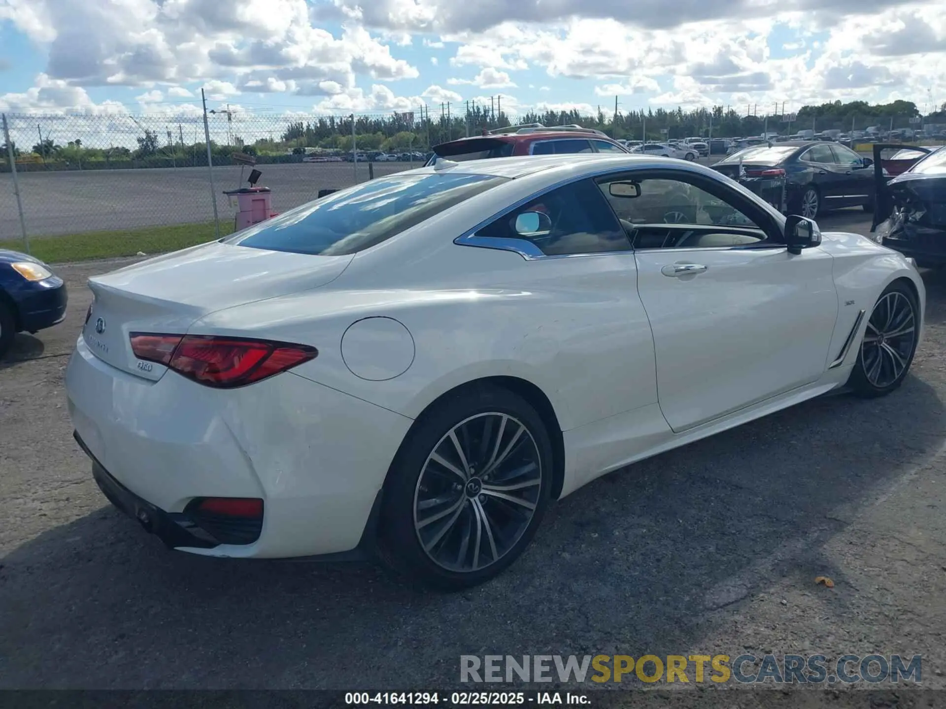 4 Photograph of a damaged car JN1EV7EK2LM340406 INFINITI Q60 2020