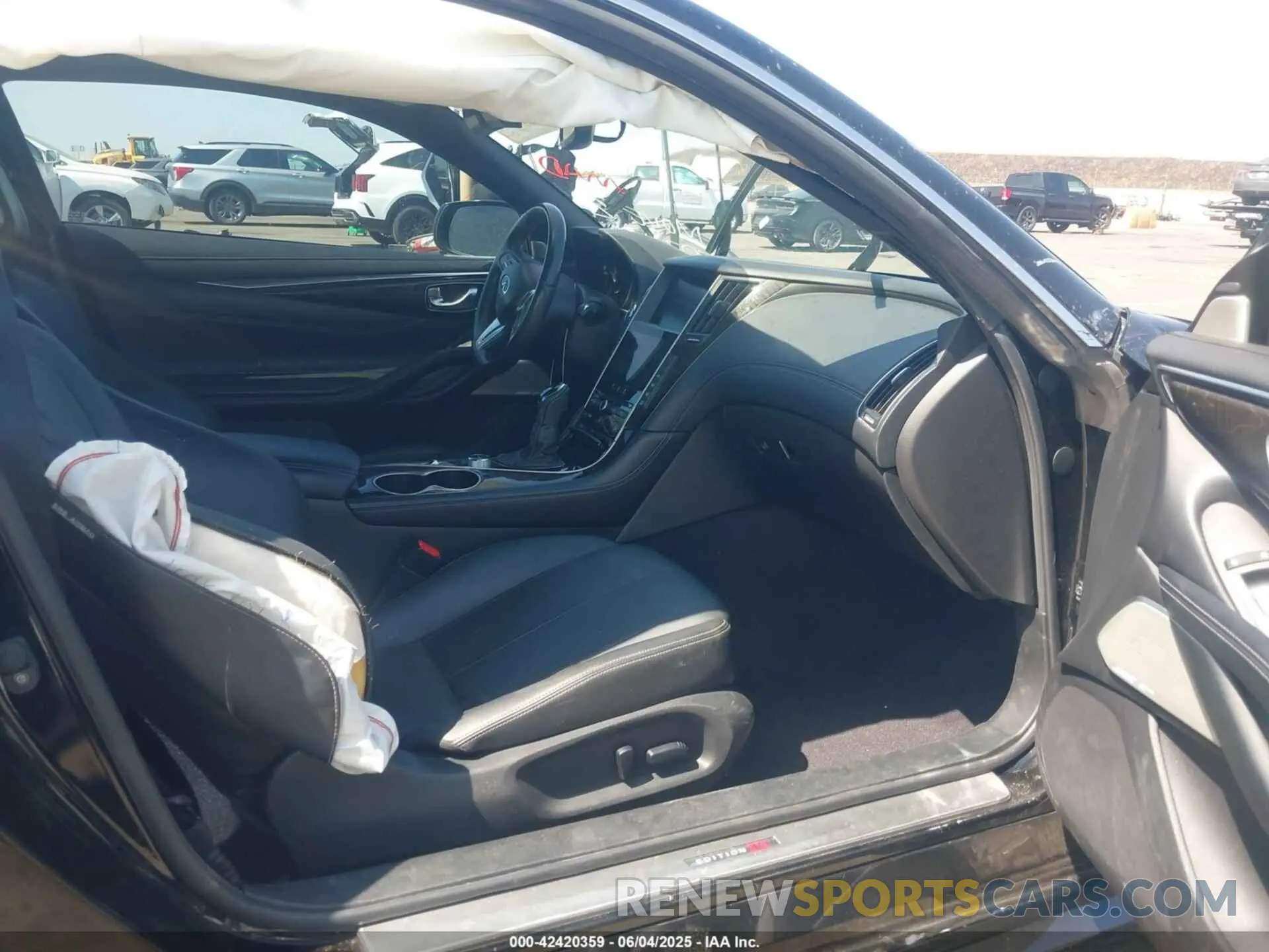 5 Photograph of a damaged car JN1EV7EK5LM340657 INFINITI Q60 2020