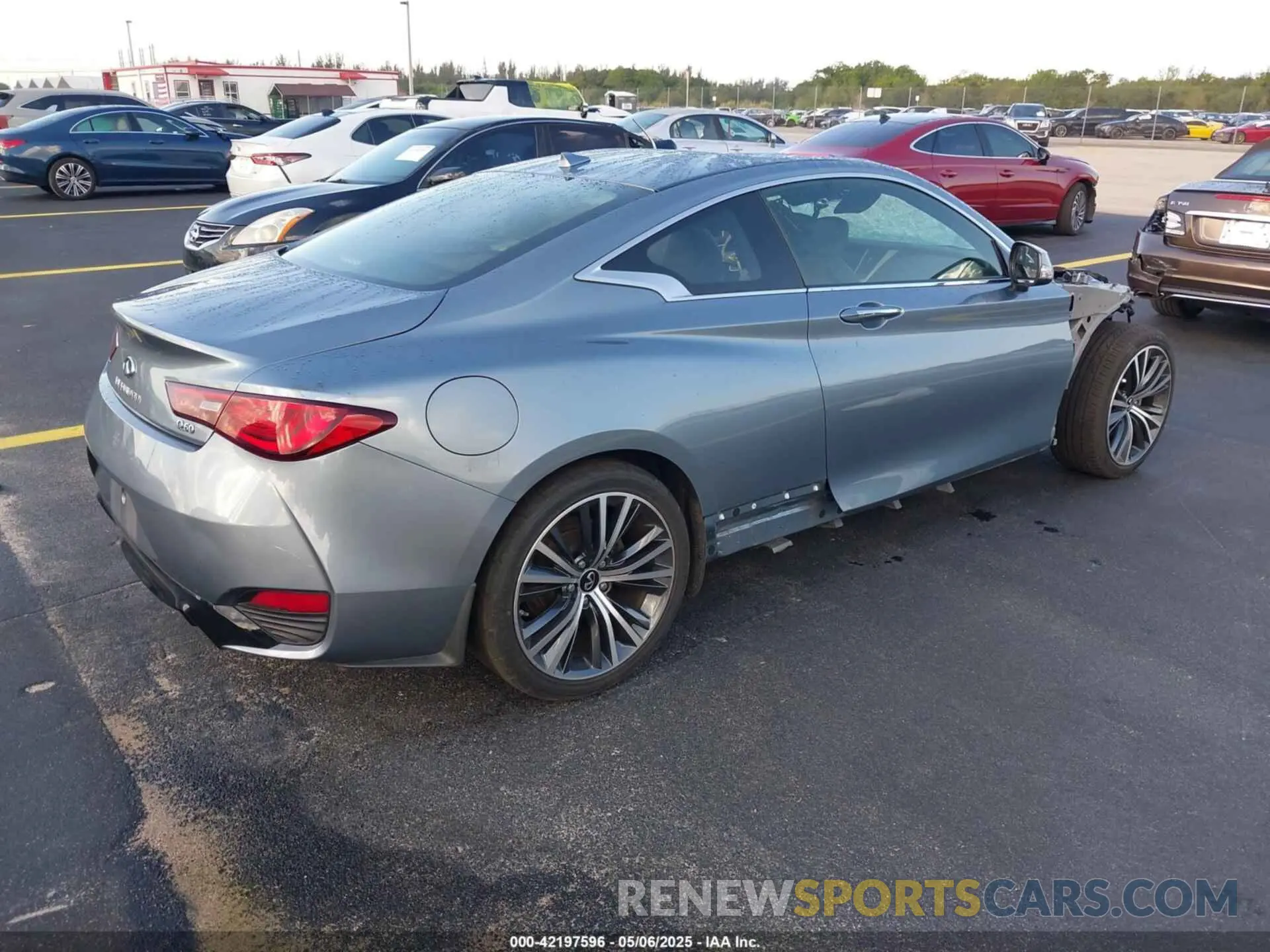 4 Photograph of a damaged car JN1EV7EK8LM341026 INFINITI Q60 2020
