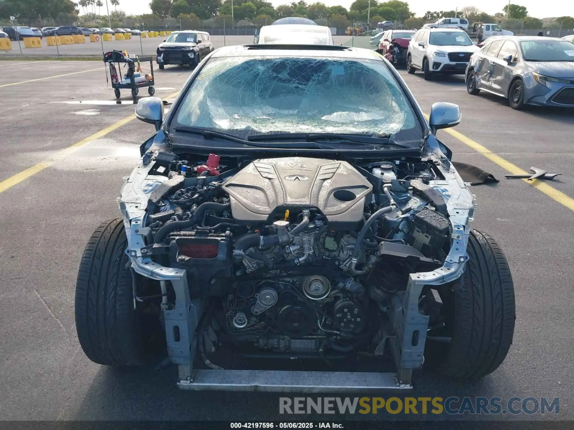 6 Photograph of a damaged car JN1EV7EK8LM341026 INFINITI Q60 2020