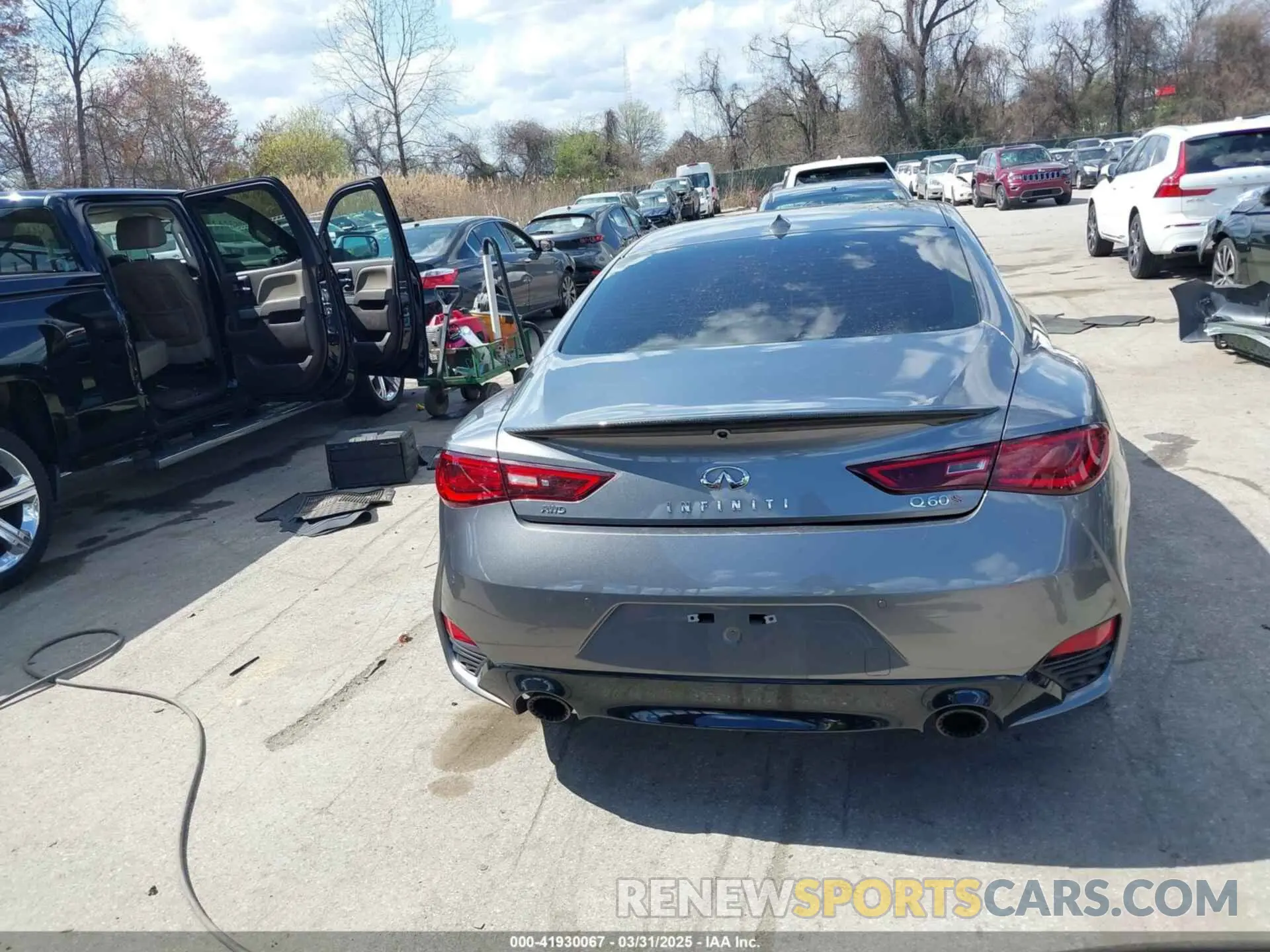 17 Photograph of a damaged car JN1FV7LLXMM560314 INFINITI Q60 2021