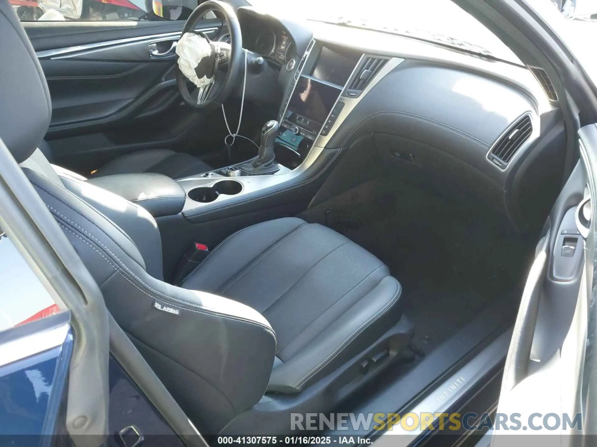 5 Photograph of a damaged car JN1EV7KK5NM600935 INFINITI Q60 2022