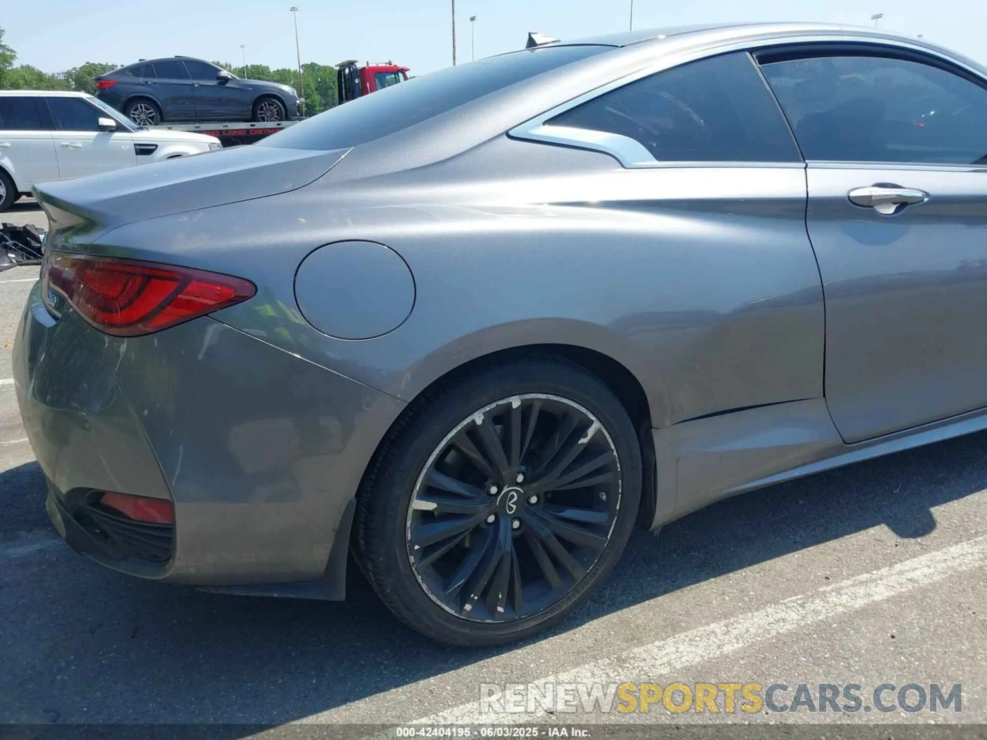 16 Photograph of a damaged car JN1EV7KL6NM630390 INFINITI Q60 2022