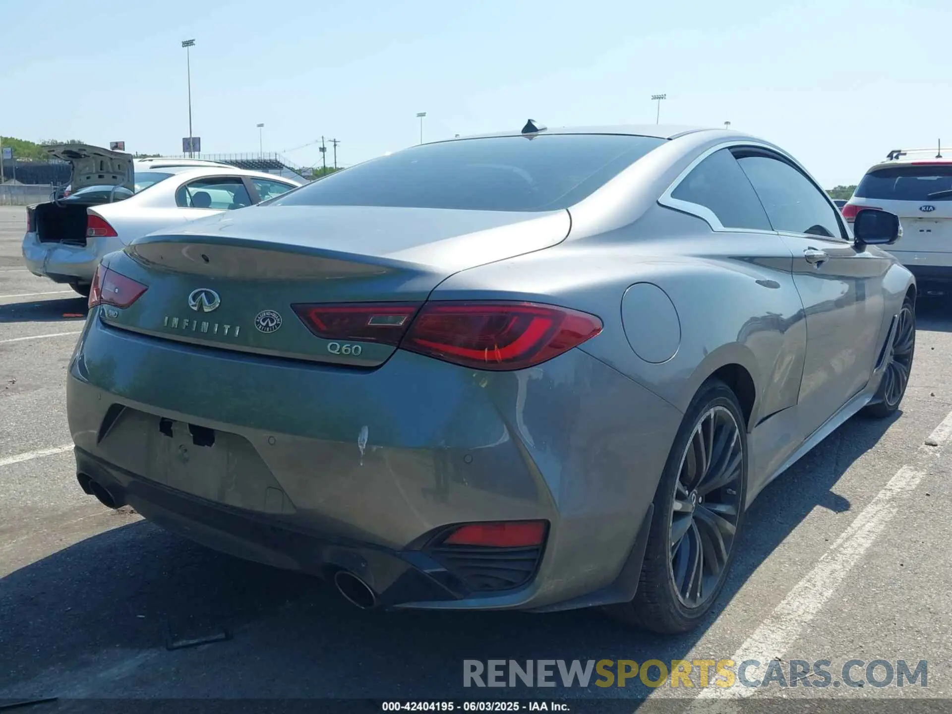 4 Photograph of a damaged car JN1EV7KL6NM630390 INFINITI Q60 2022