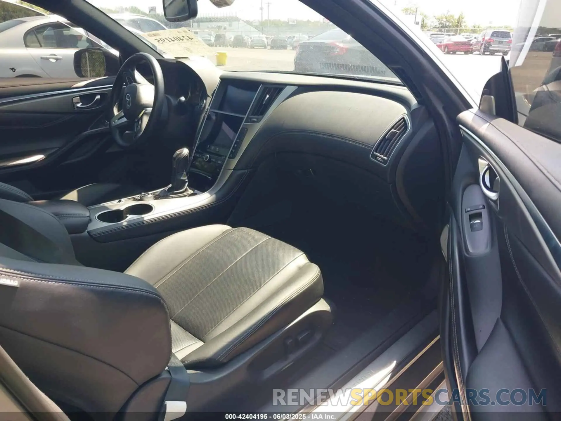 5 Photograph of a damaged car JN1EV7KL6NM630390 INFINITI Q60 2022