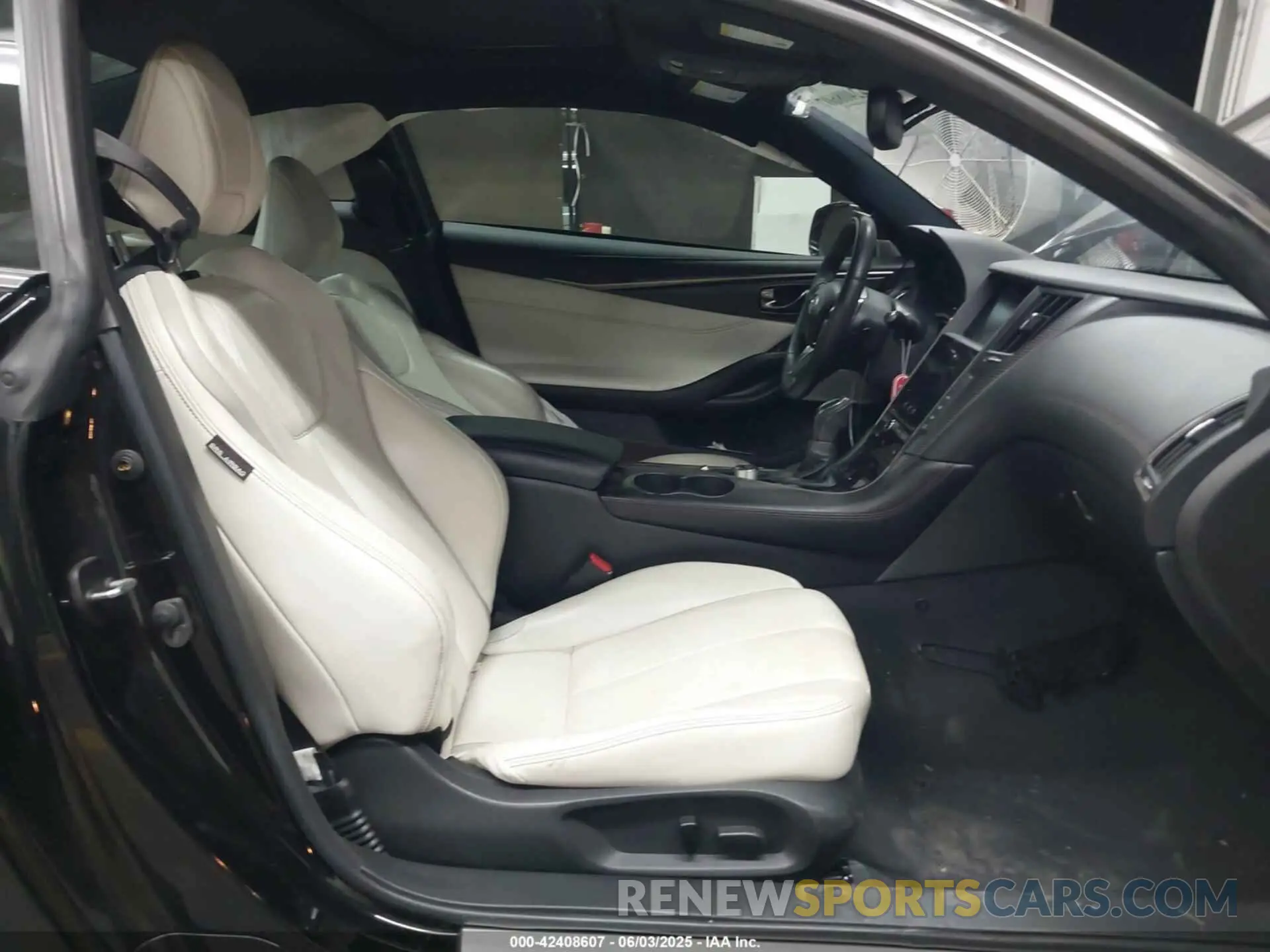 5 Photograph of a damaged car JN1FV7LL4NM680157 INFINITI Q60 2022