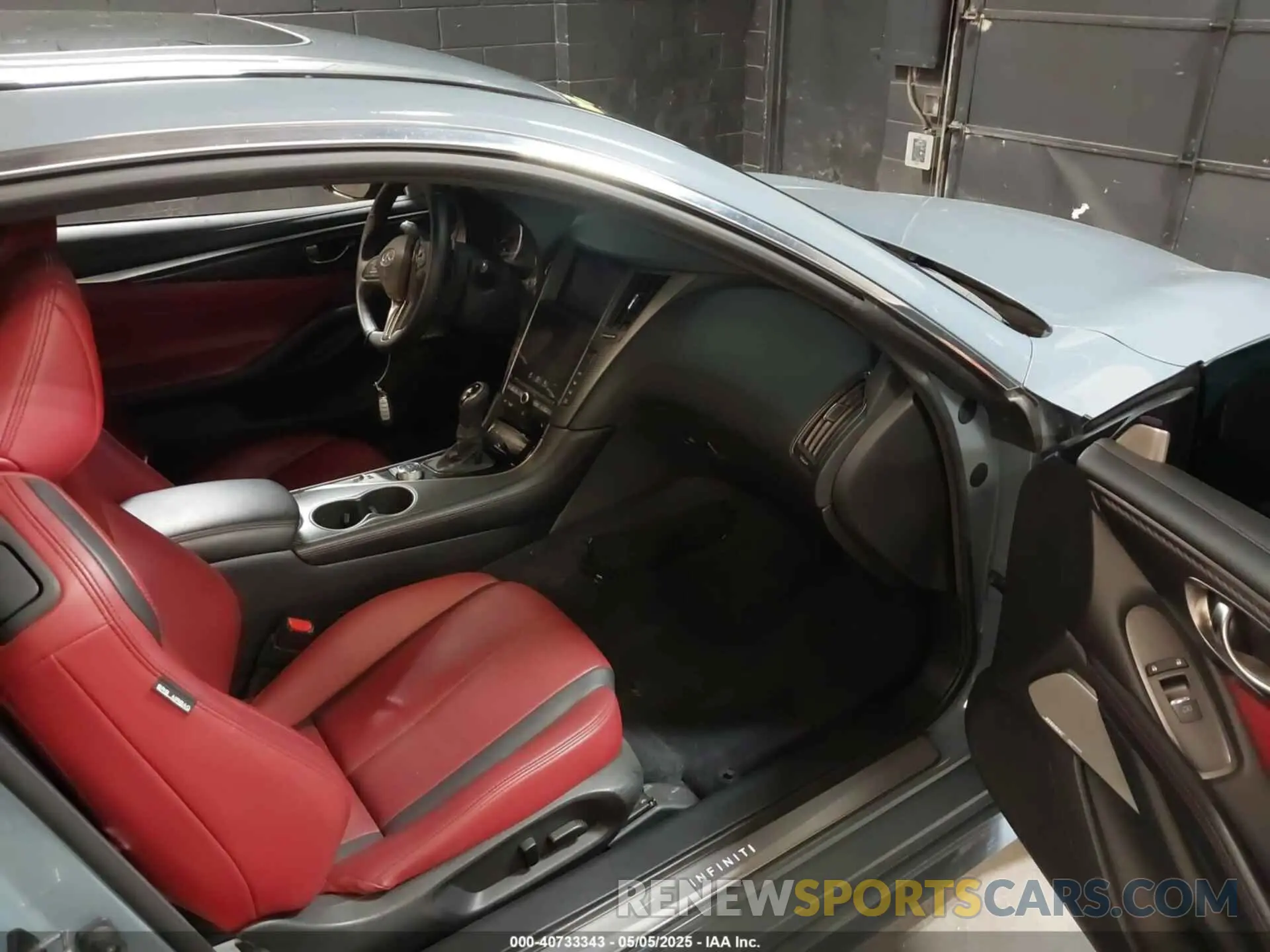 5 Photograph of a damaged car JN1FV7LL4NM681132 INFINITI Q60 2022